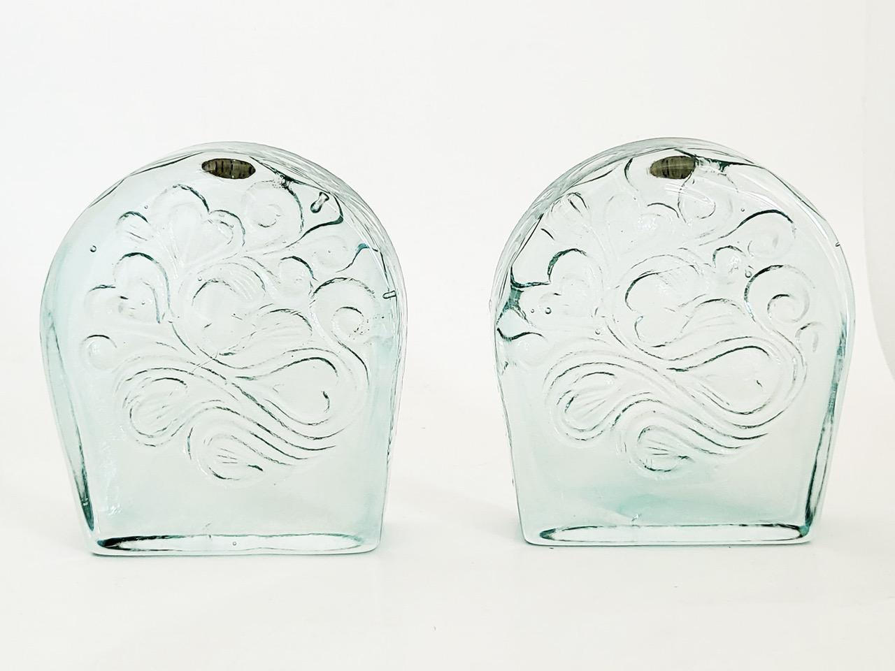 American Blenko Glass Twisted Hearts Clear Block Bookends Wayne Husted, 1969 For Sale