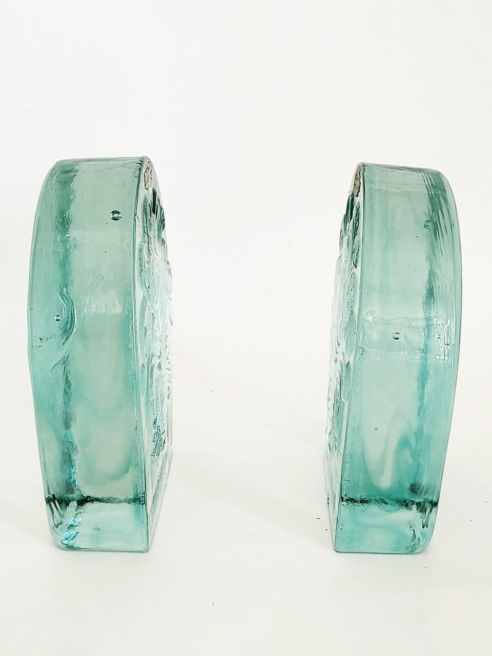 Blenko Glass Twisted Hearts Clear Block Bookends Wayne Husted, 1969 In Good Condition For Sale In Miami, FL