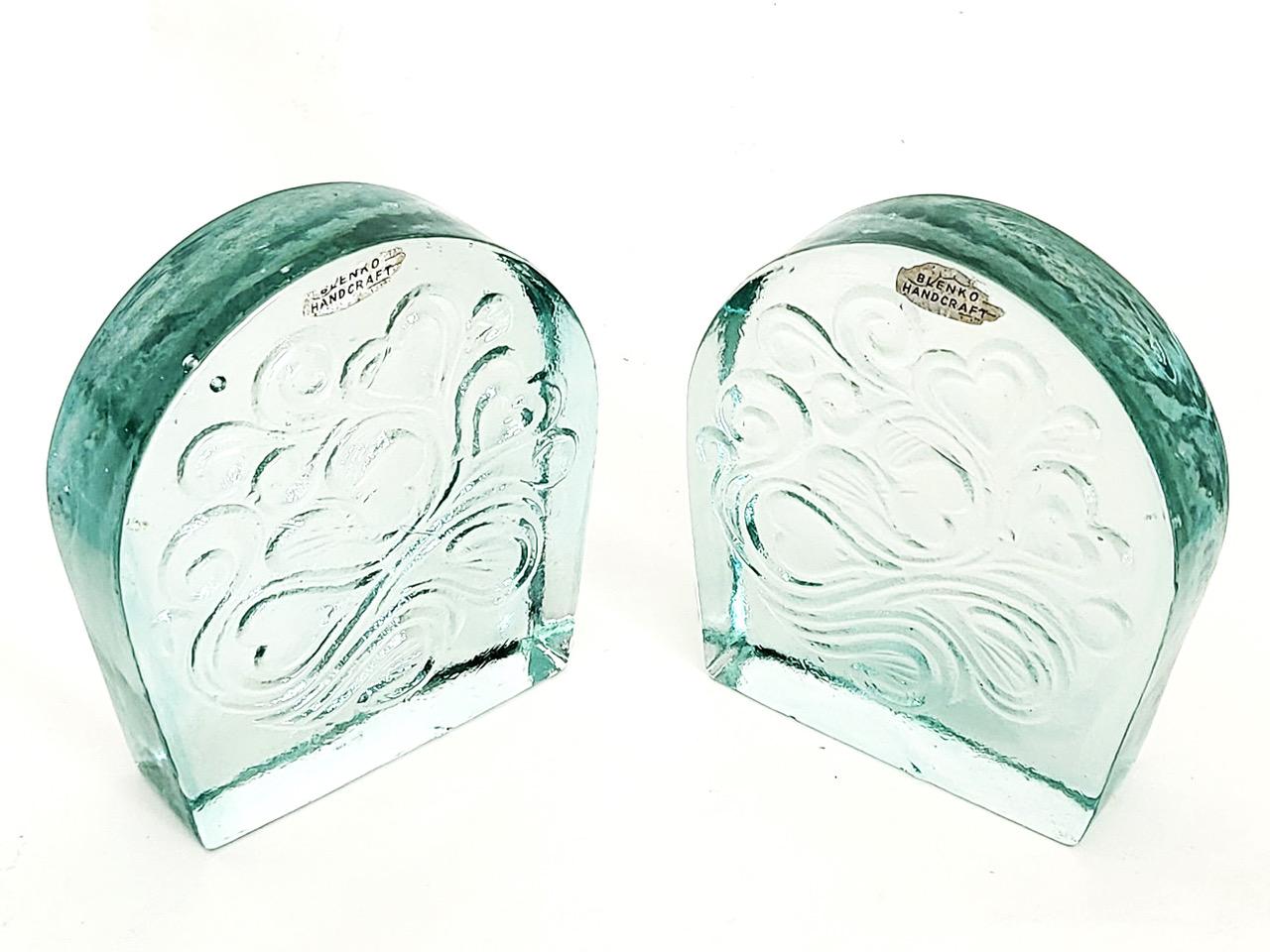 XX secolo Blenko Glass Twisted Hearts Clear Block Bookends Wayne Husted, 1969 in vendita