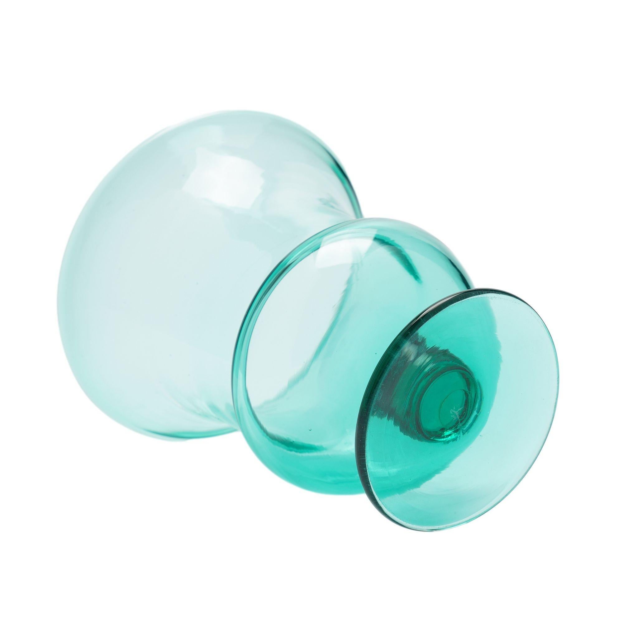 20th Century Blenko green blown glass calyx urn form vase, c. 1950 For Sale