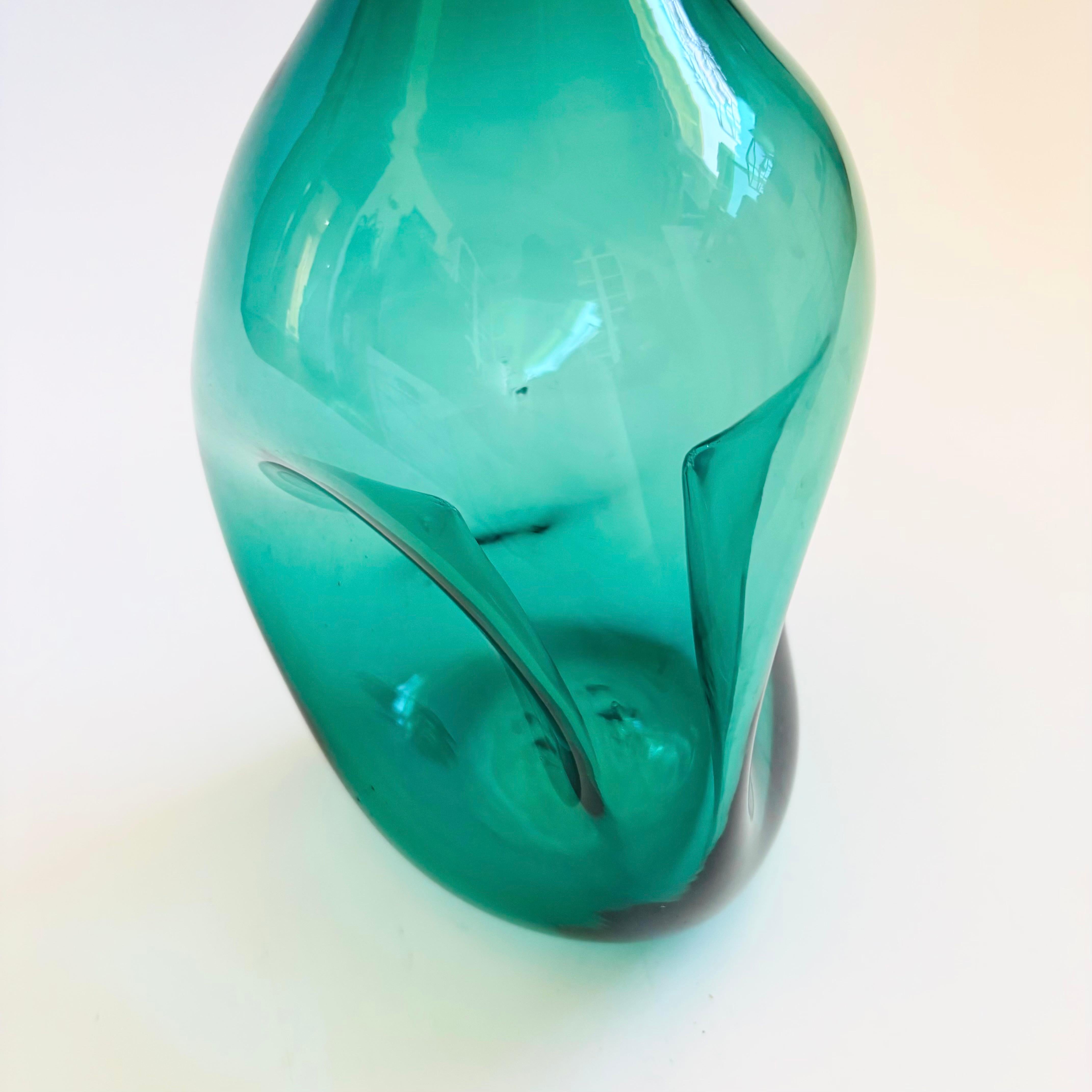 Carafe à décanter en verre à pincement vert de Blenko, Model No. 49 Bon état - En vente à Fairfield, CA