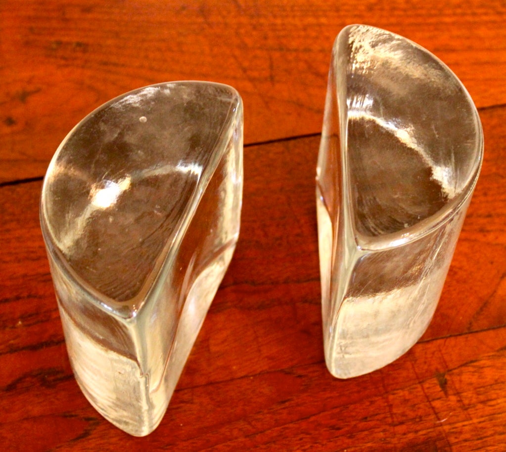 Blenko Half Circle Bookends In Good Condition In Los Angeles, CA