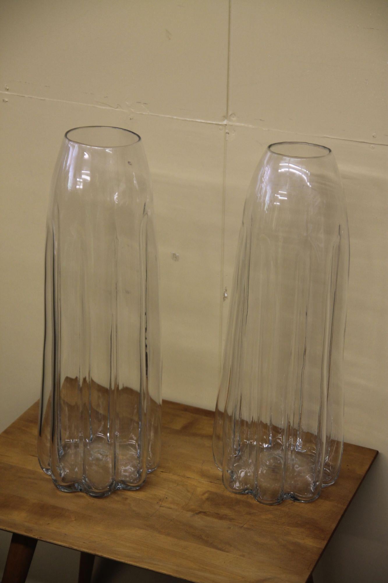 Verre brun Vases surdimensionnés soufflés à la main Blenko en vente
