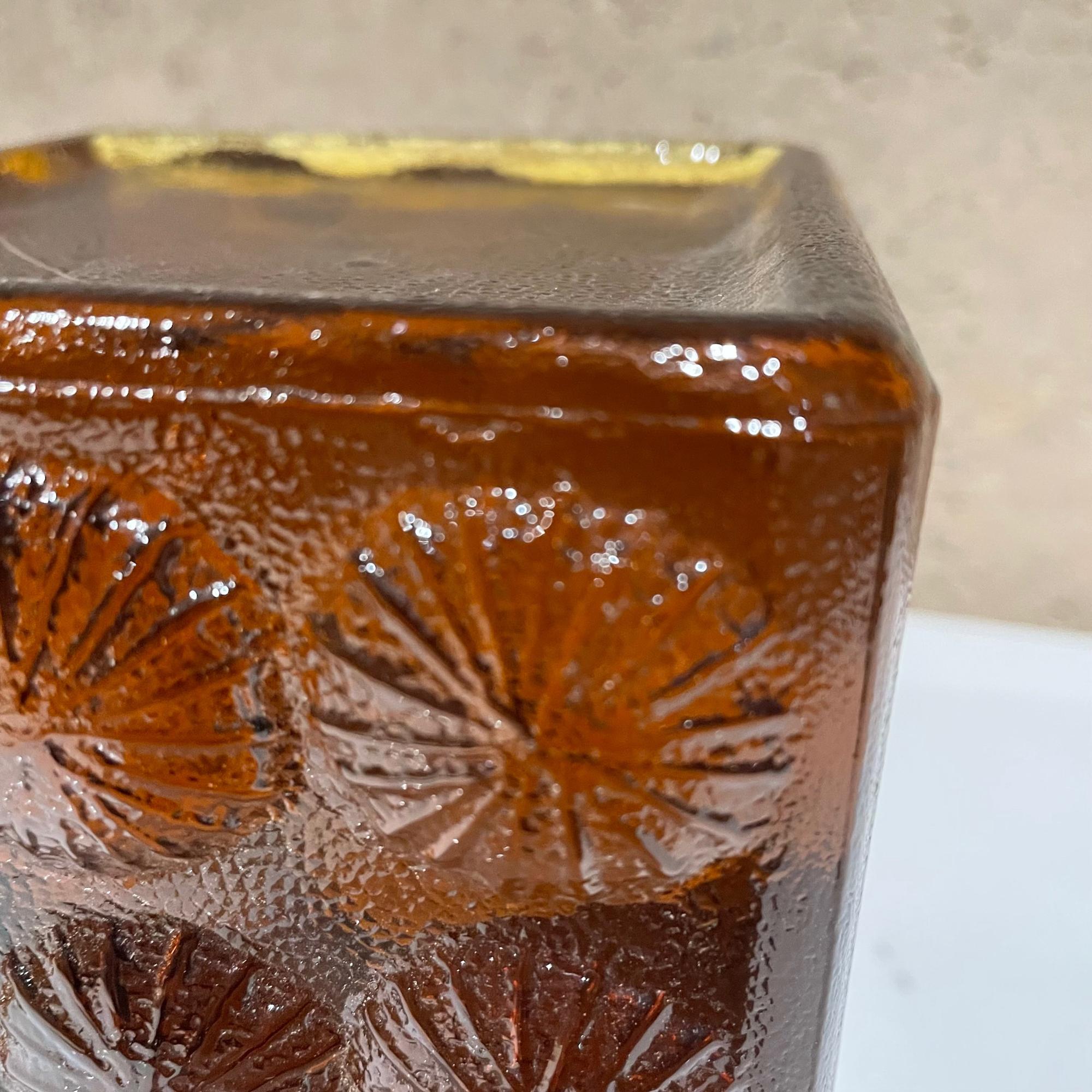 Blenko Ice Block Bookends in Amber Glass Abstract Flower Design 1967 Joel Myers In Good Condition In Chula Vista, CA
