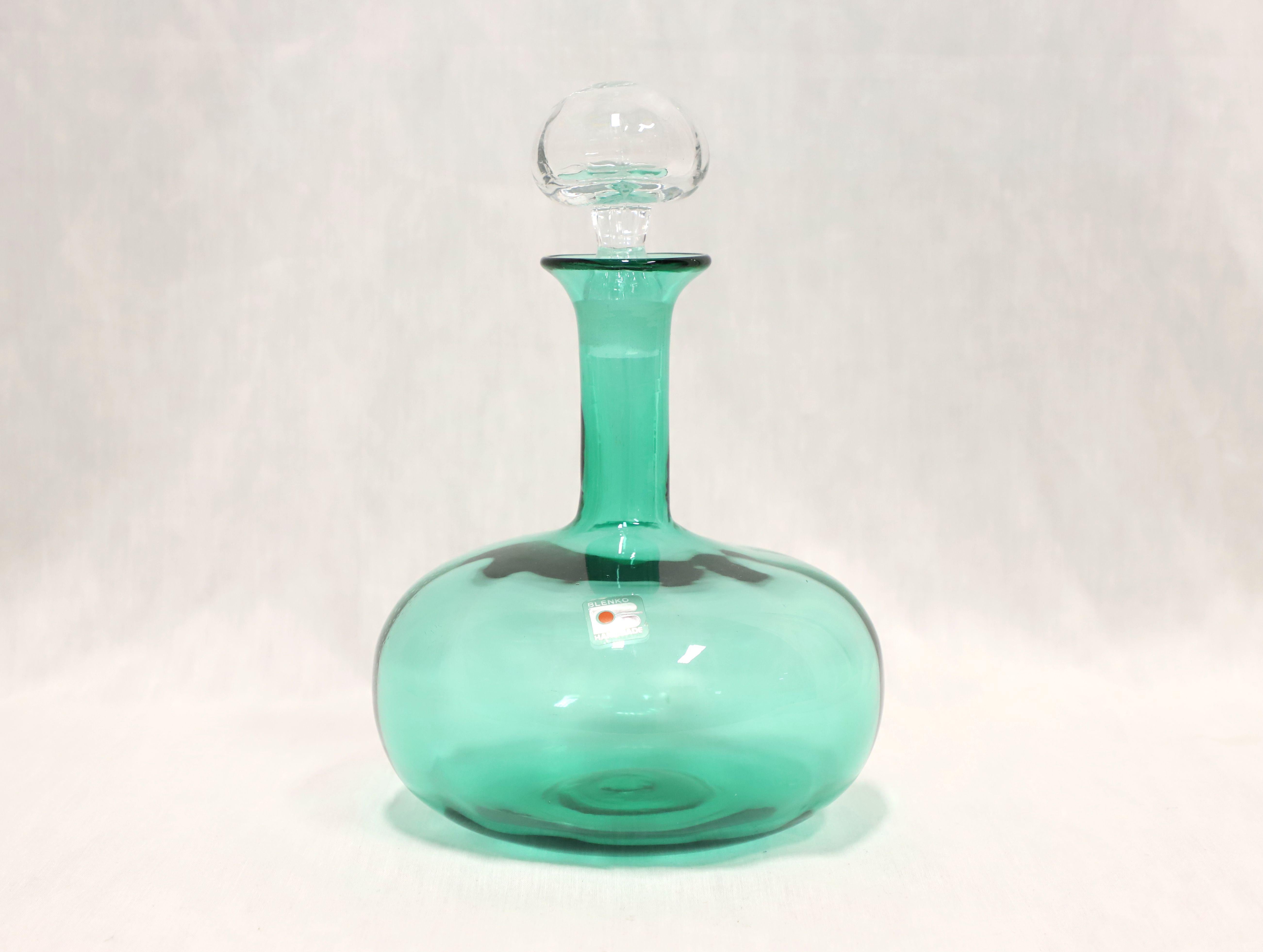 BLENKO, mundgeblasener Dekanter aus grünem Glas, Mitte des 20. Jahrhunderts (Moderne der Mitte des Jahrhunderts)