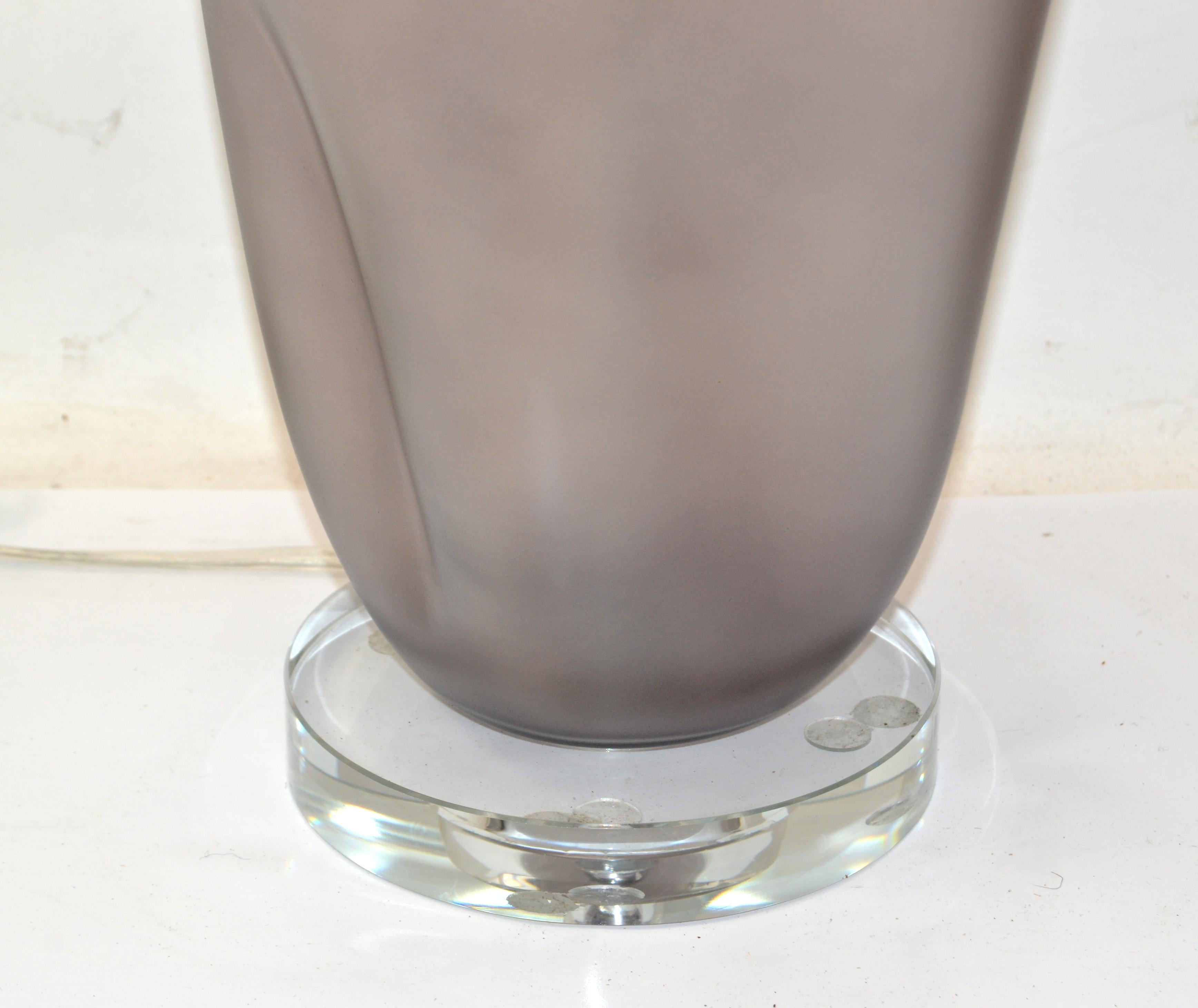 Blenko Mid-Century Modern Gray Blown Art Glass Table Lamps Acrylic Base, Pair For Sale 6