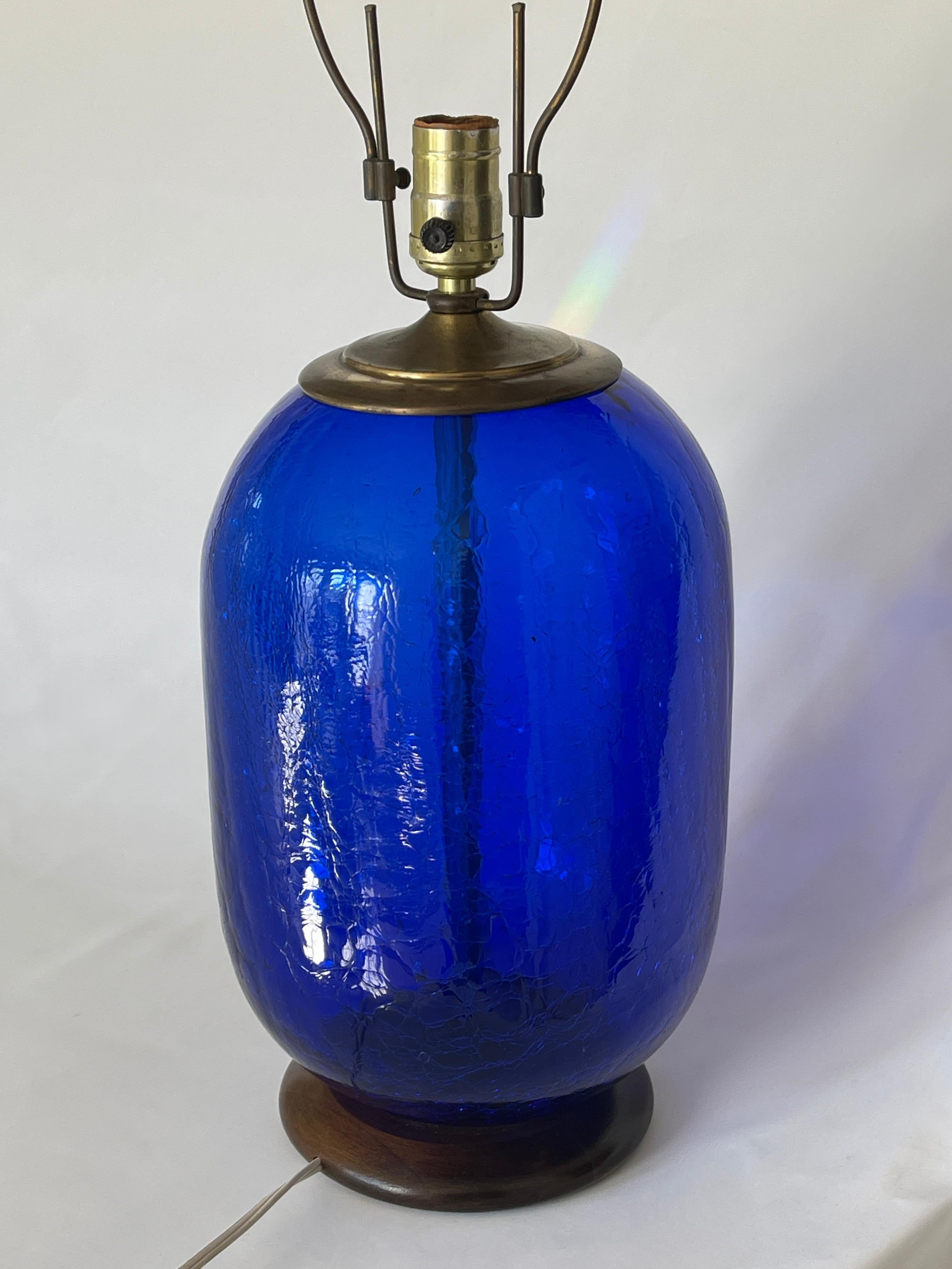 Blenko Signed Blue Crackled Glass Barrel Lamp For Sale 2