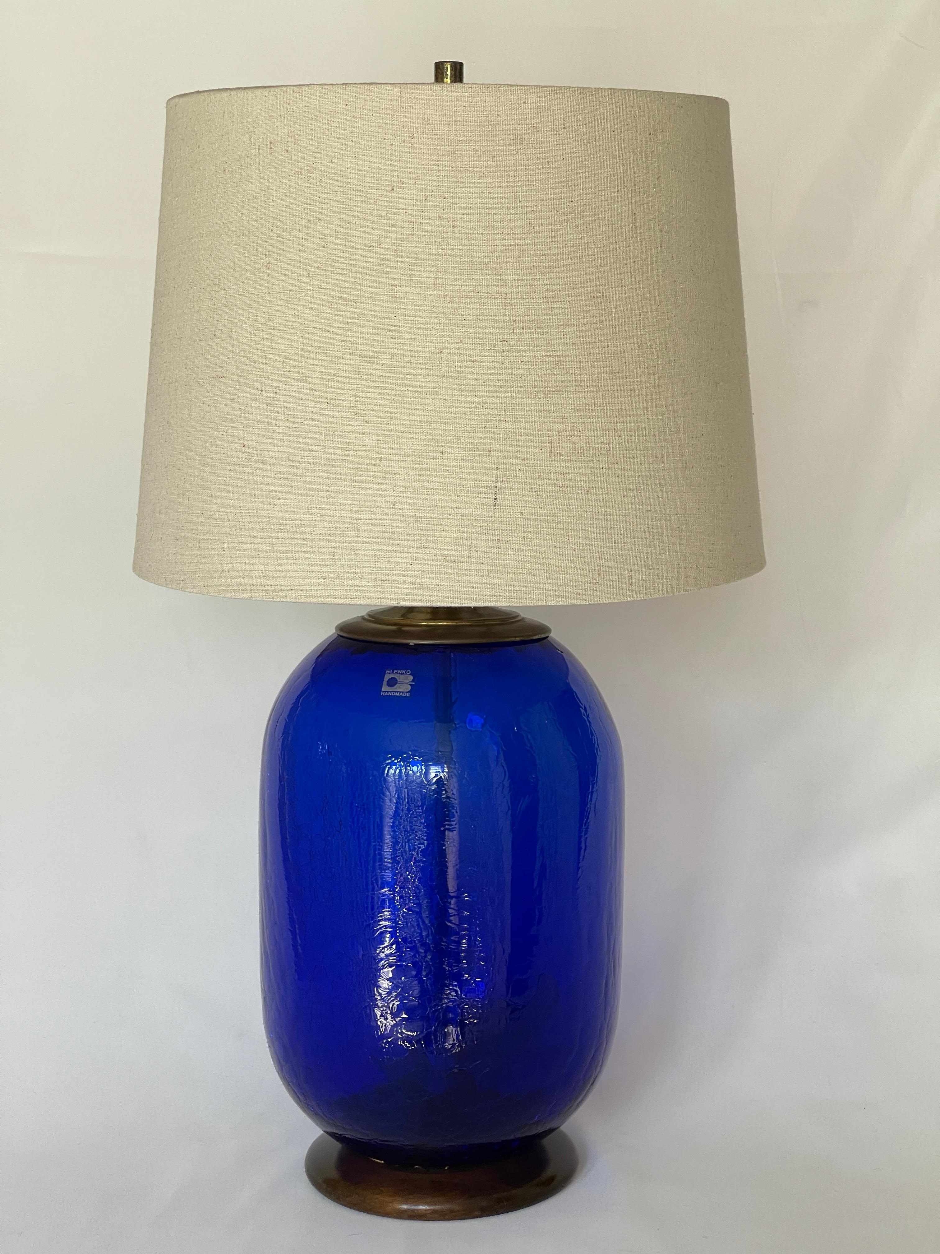 Blenko Signed Blue Crackled Glass Barrel Lamp For Sale 5
