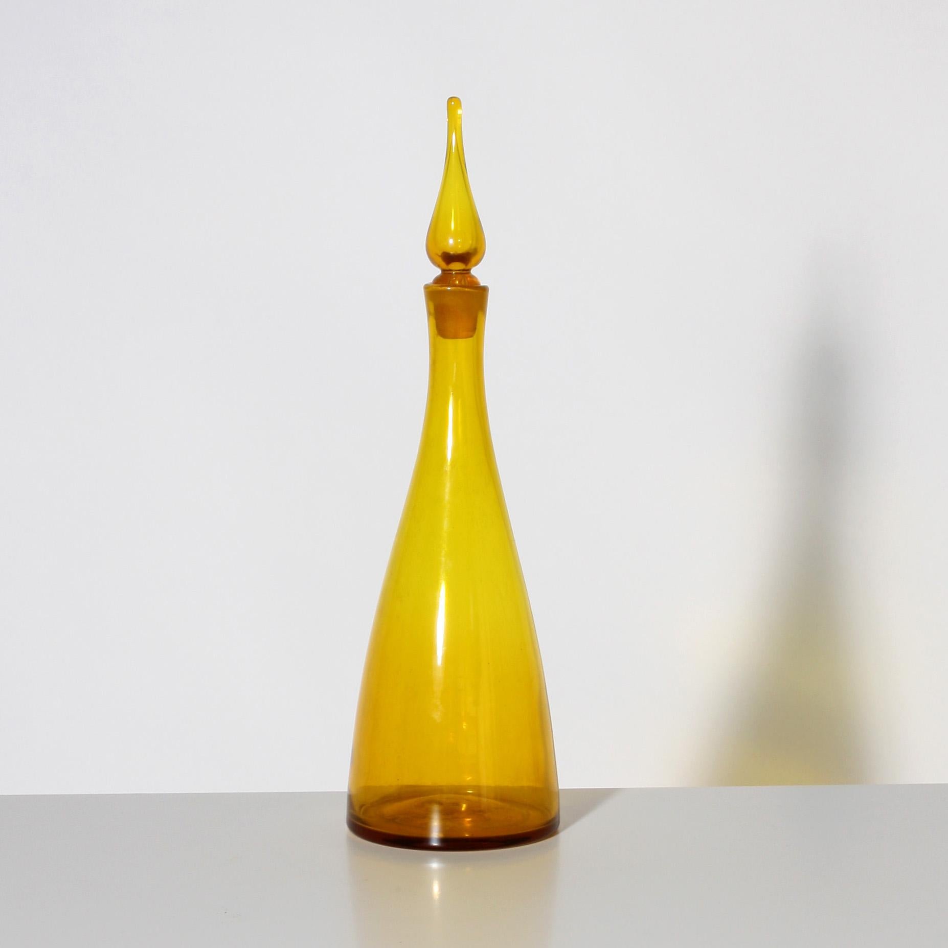 Blenko Yellow Decanter, circa 1960 In Good Condition In Dallas, TX