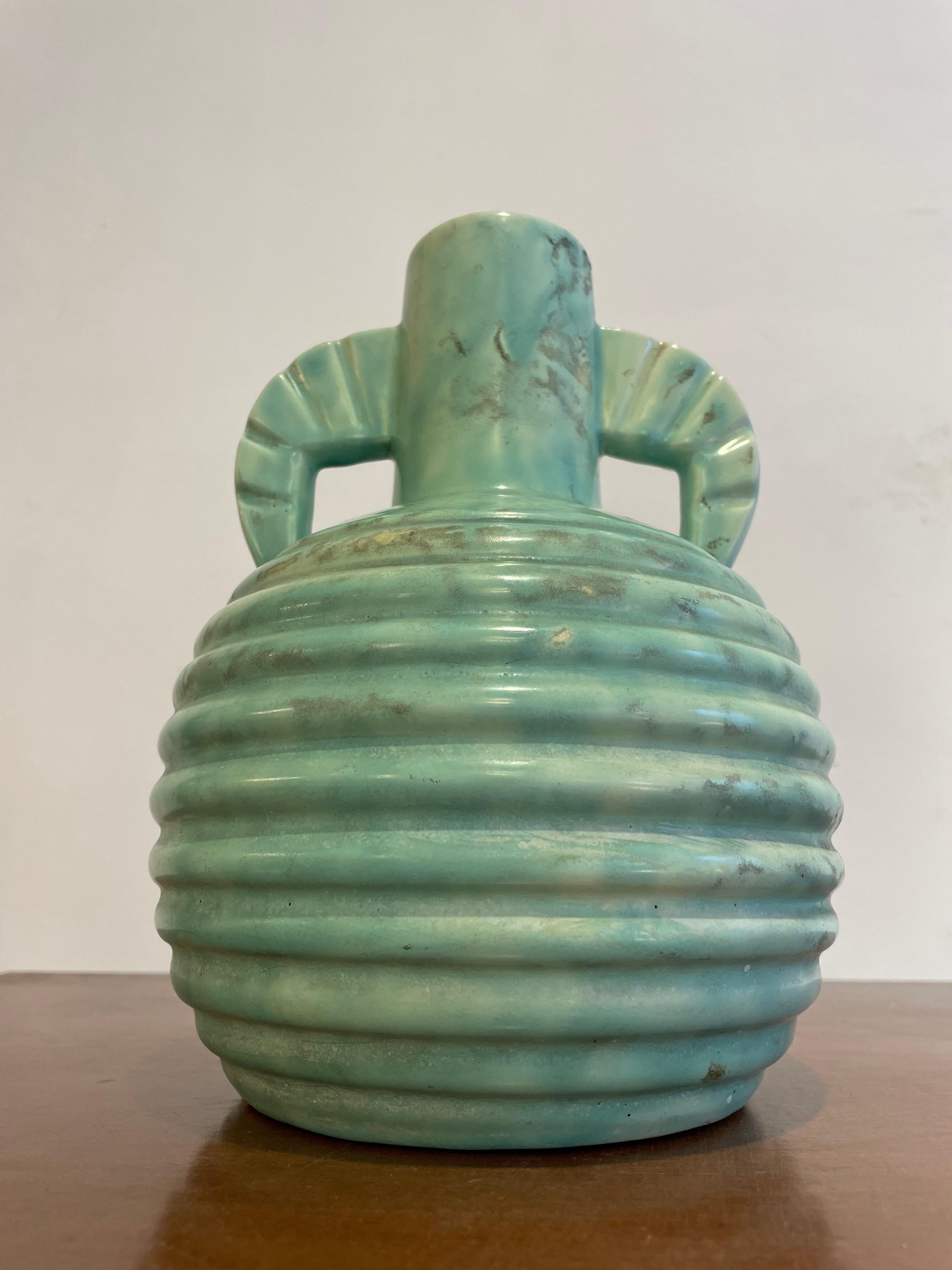 Vase en céramique bleue de Boch, années 1920.