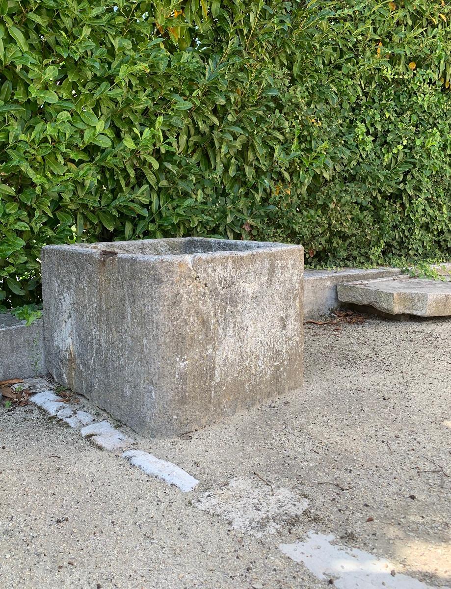jardinière pierre bleue