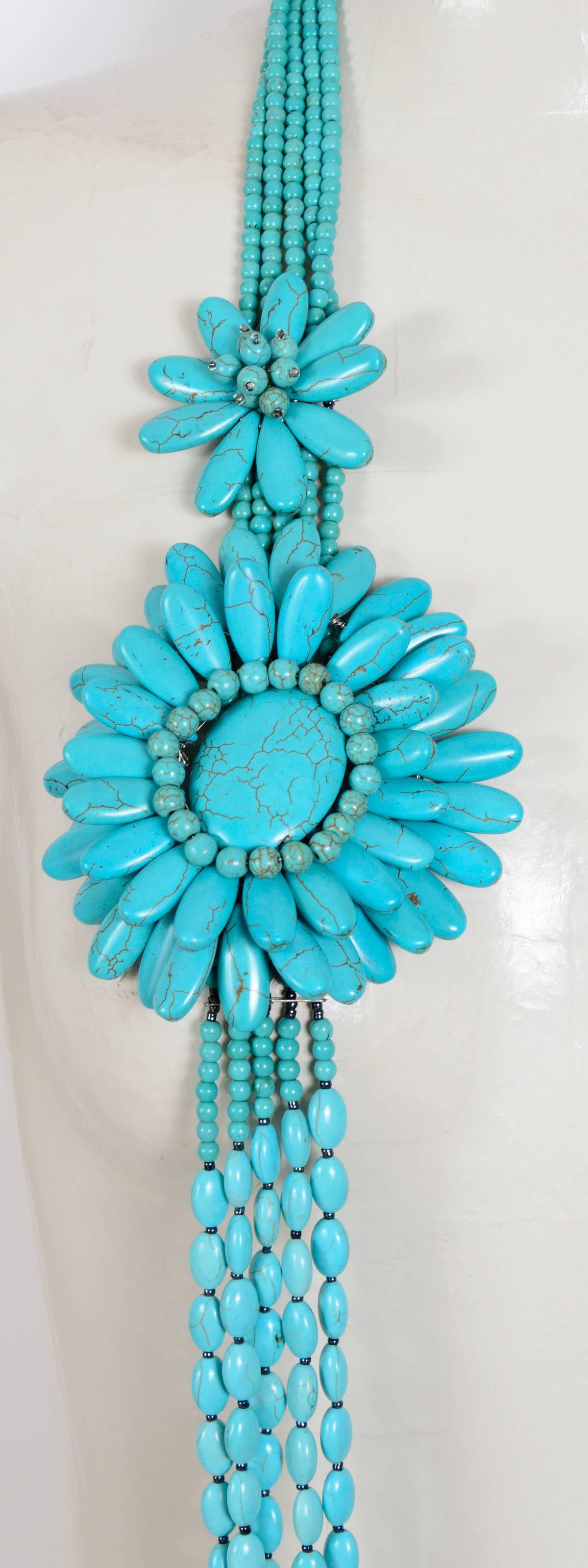 Bleu turquoise beaded boho style opera length necklace  In Excellent Condition In Antwerp, BE