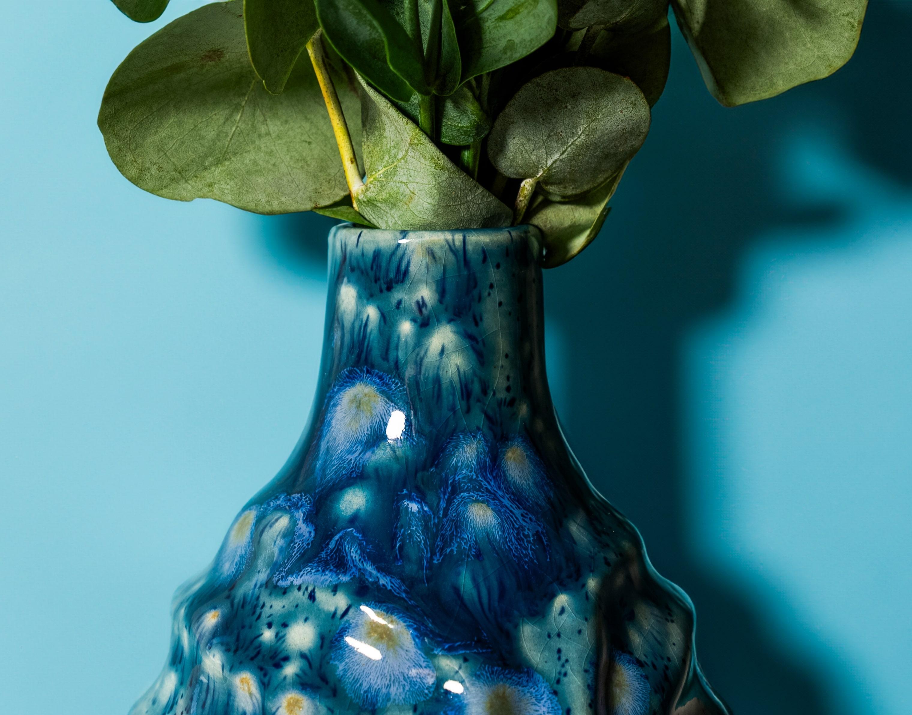 XXI secolo e contemporaneo Bleue Vase Contemporary  Handmade Ceramic Vase by Busra Ozdemir in vendita