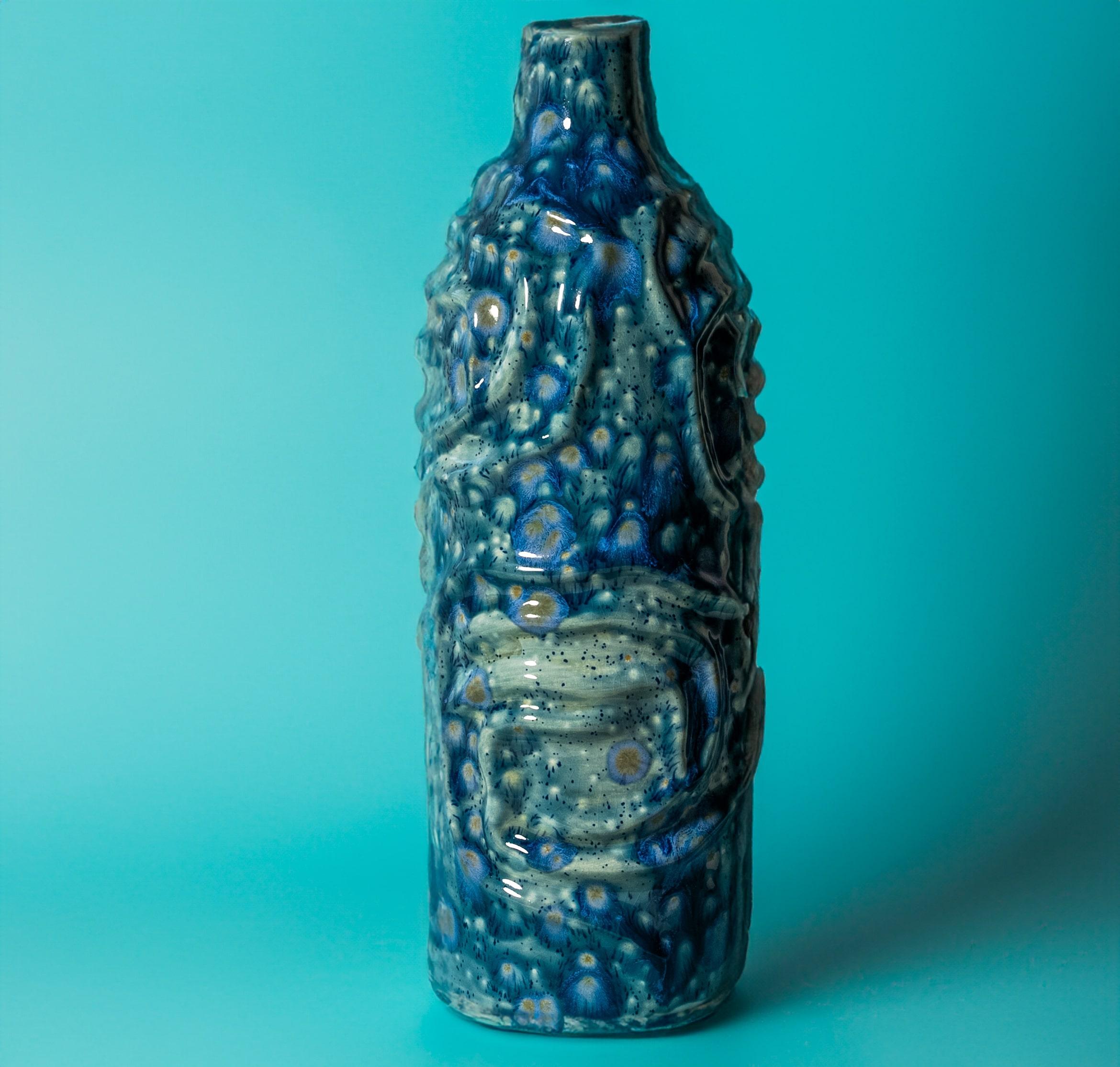 Bleue Vase Contemporary  Handmade Ceramic Vase by Busra Ozdemir In condizioni Nuovo in vendita a ISTANBUL, TR