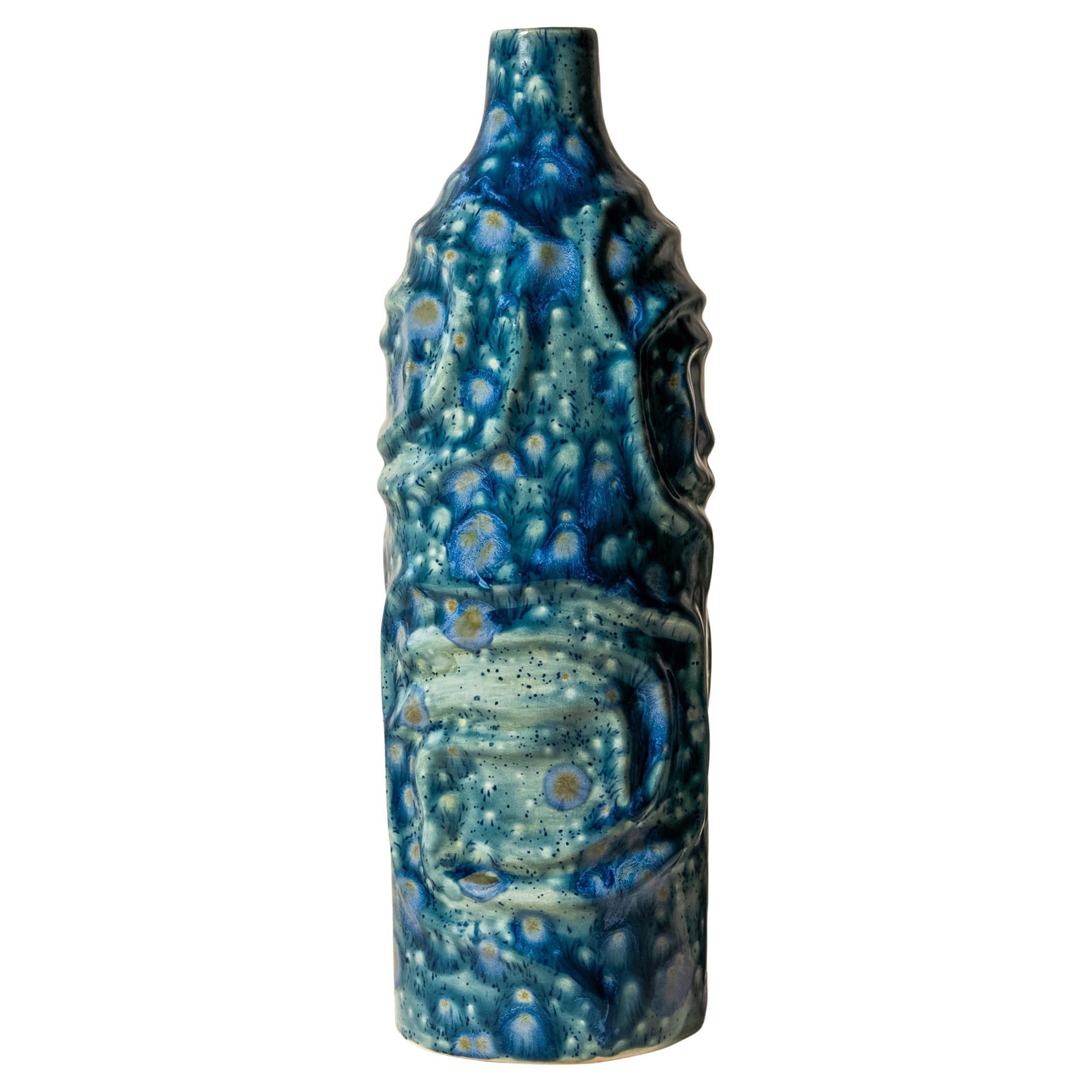 Bleue Vase Contemporary  Handmade Ceramic Vase by Busra Ozdemir in vendita