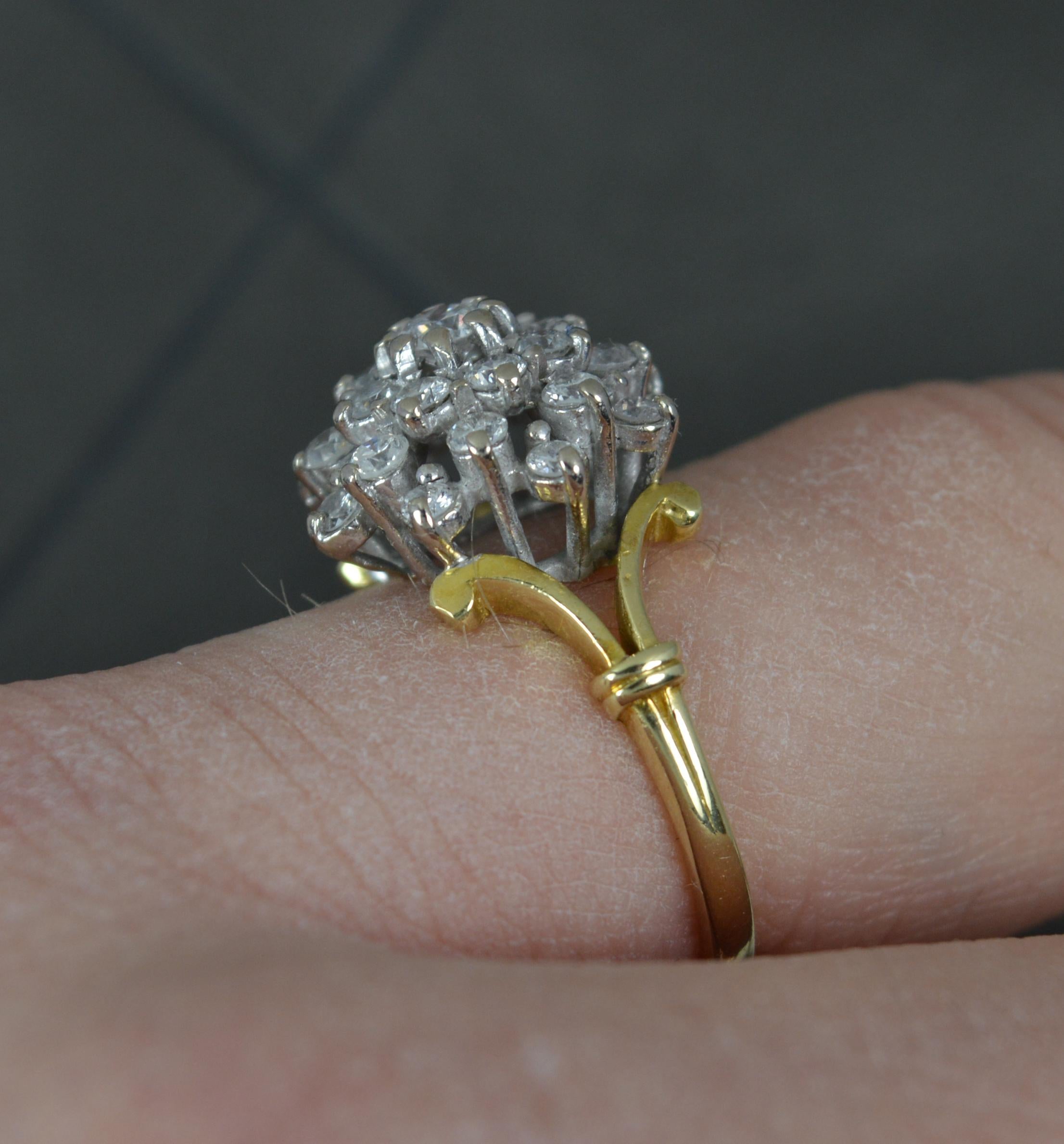 Bling 1,00 Karat Diamant und 18 Karat Gelbgold Cluster-Ring (Rundschliff) im Angebot