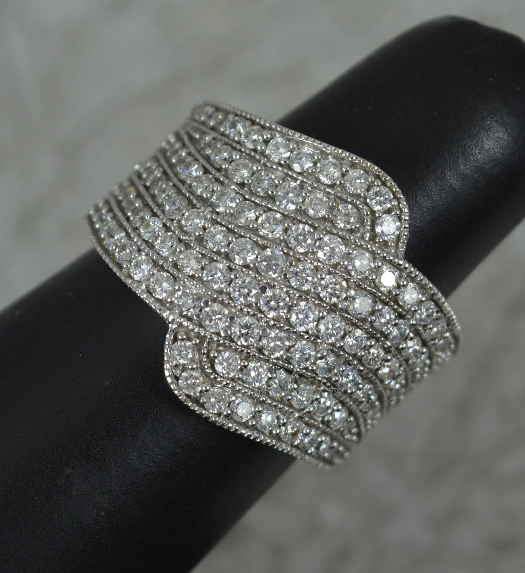 Bling 1,50 Karat Diamant und 18 Karat Weißgold Cluster-Cocktailring im Angebot 6