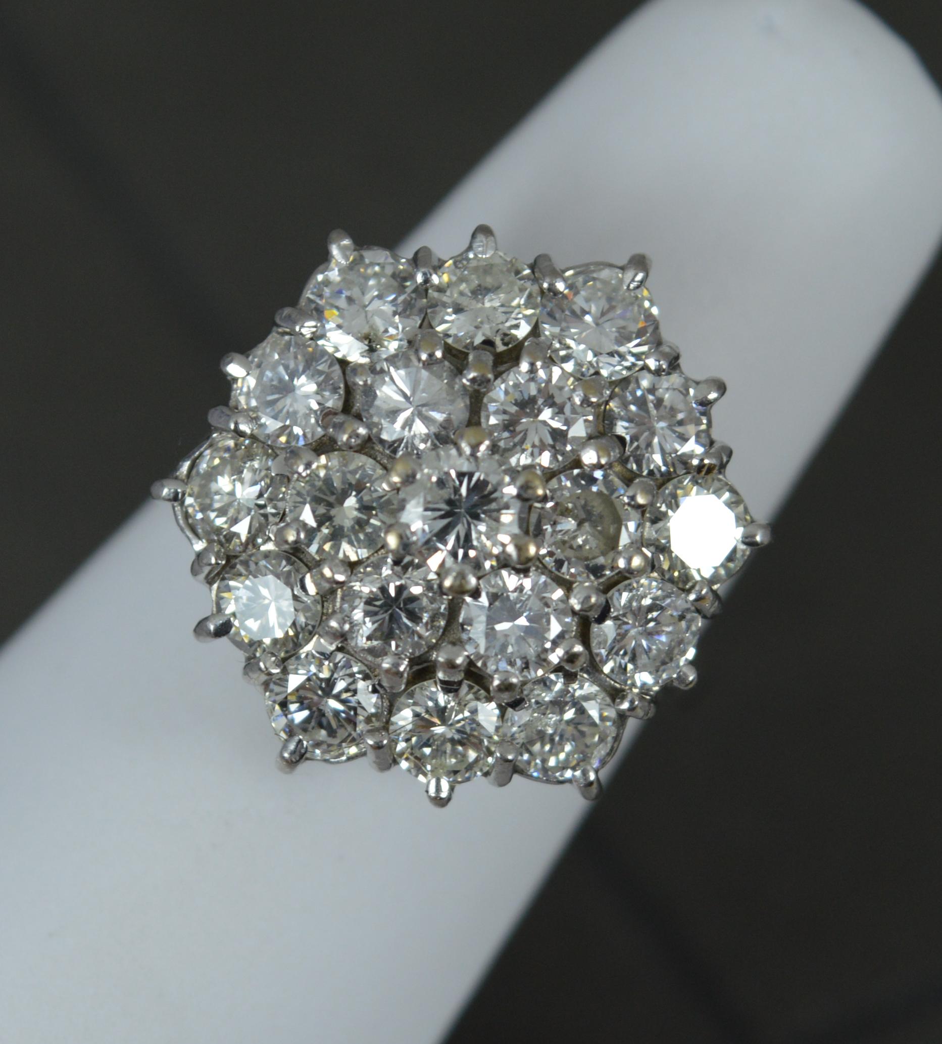 Bling 3.25 Carat Diamond and 18 Carat White Gold Cluster Cocktail Ring For Sale 3