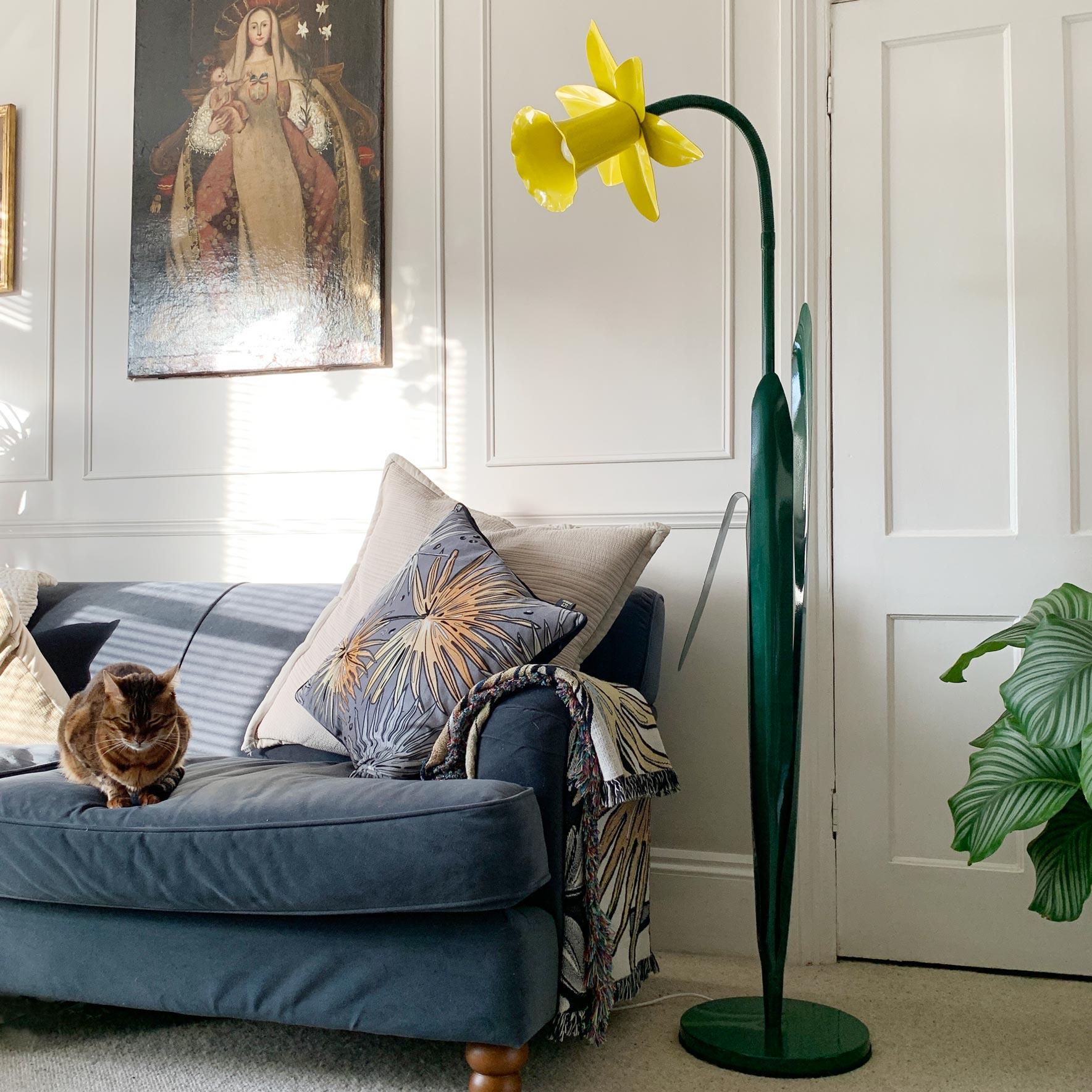 Bliss Daffodil Floor Lamp 1985 in Excellent Condition In Good Condition In Hastings, GB