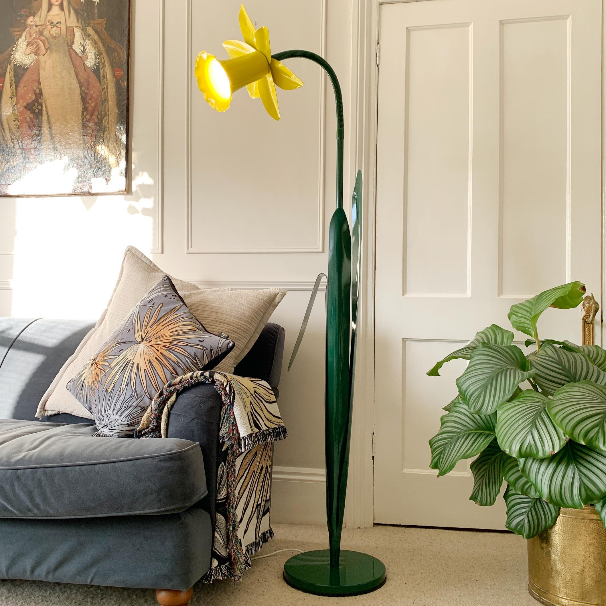 Metal Bliss Daffodil Floor Lamp 1985 in Excellent Condition