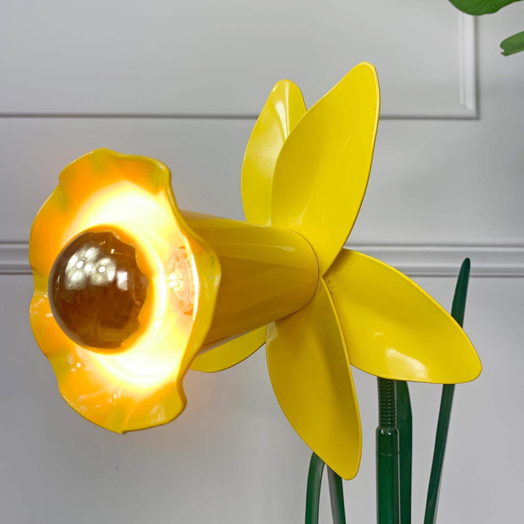 Modern Bliss Daffodil Table Lamp, 1980’s