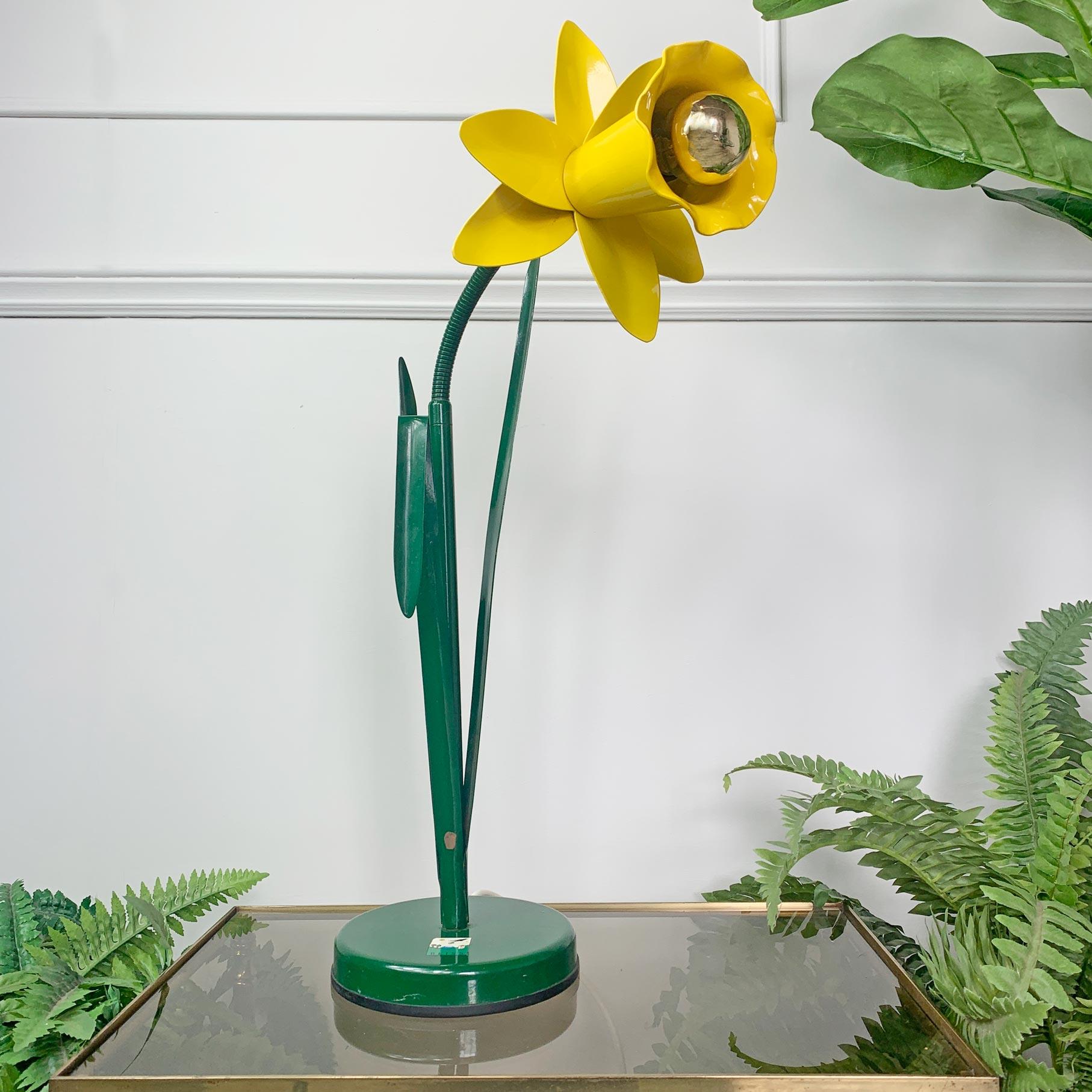 Metal Bliss Daffodil Table Lamp, 1980’s