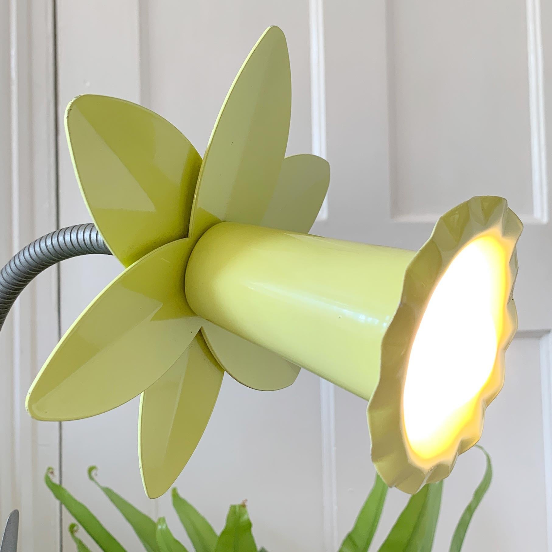British Bliss Daffodil Table Lamp, 1980s