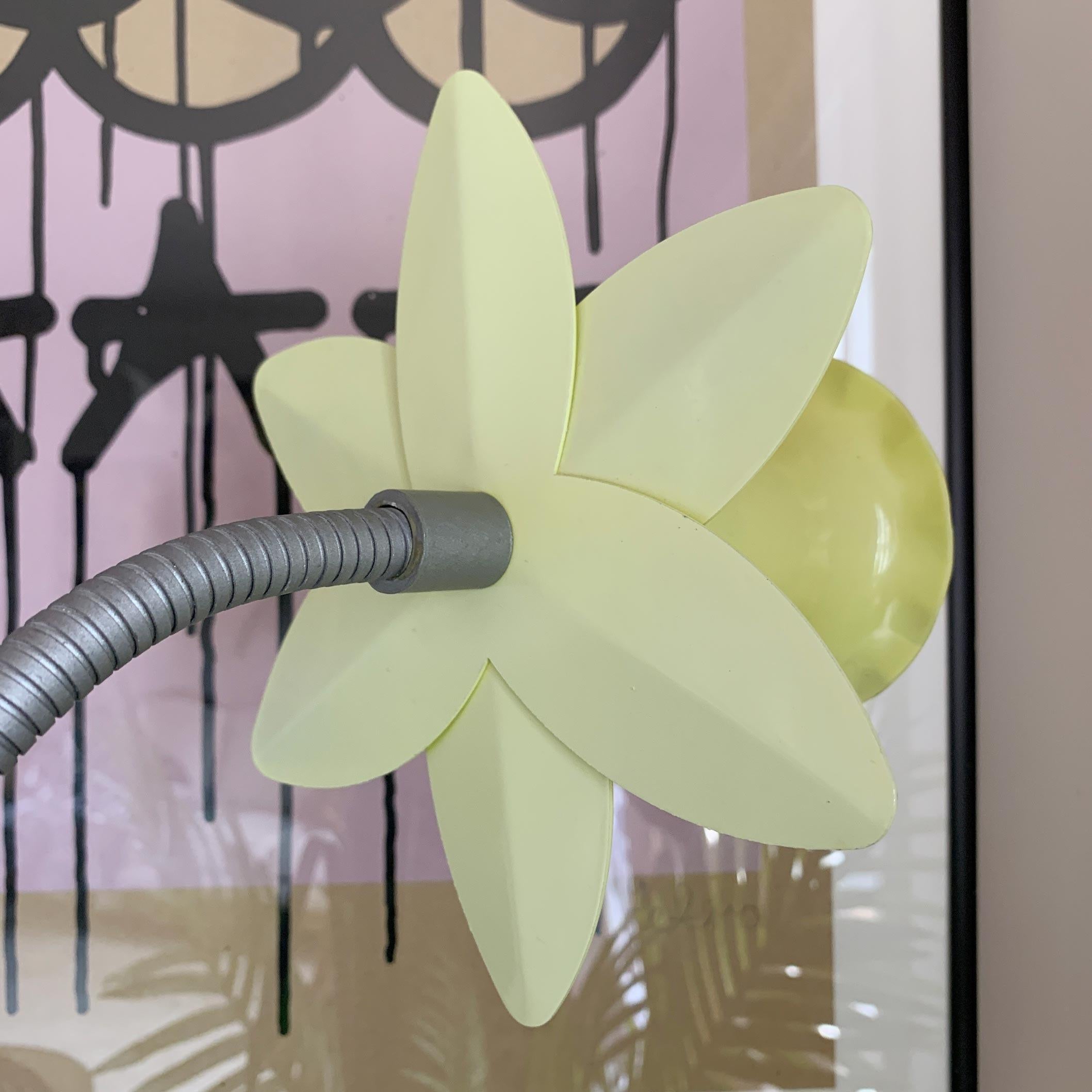 Late 20th Century Bliss Yellow and Silver Daffodil Table Lamp, 1980s For Sale