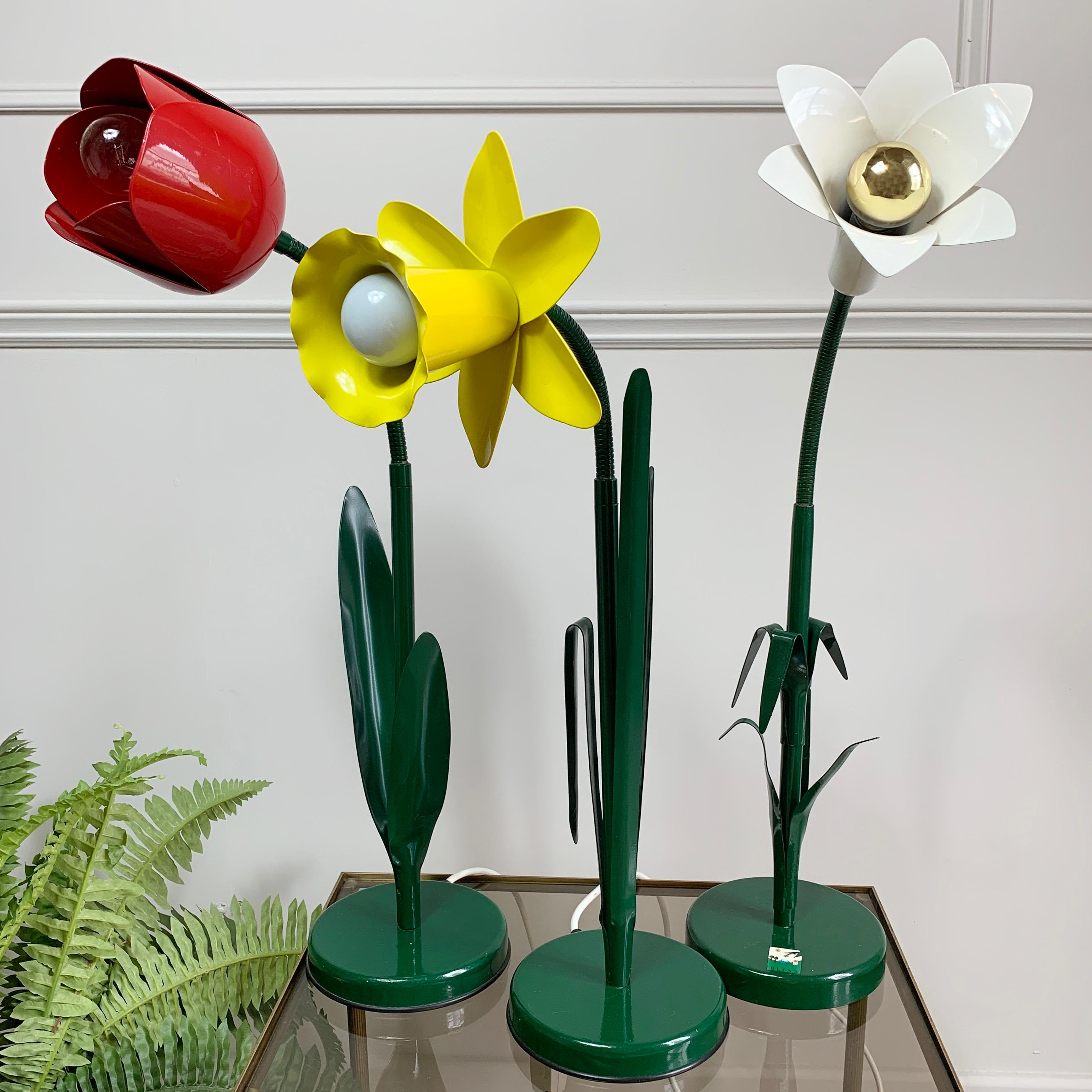 Bliss Daffodil Table Lamp, 1980’s In Good Condition In Hastings, GB