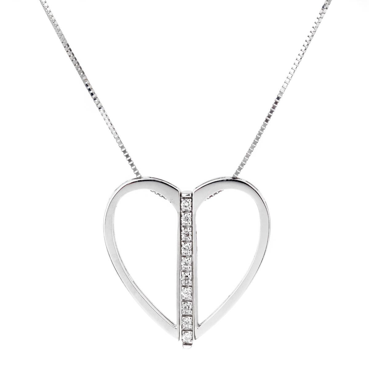 Taglio rotondo Bliss - Collana a cuore in oro bianco con diamanti in vendita