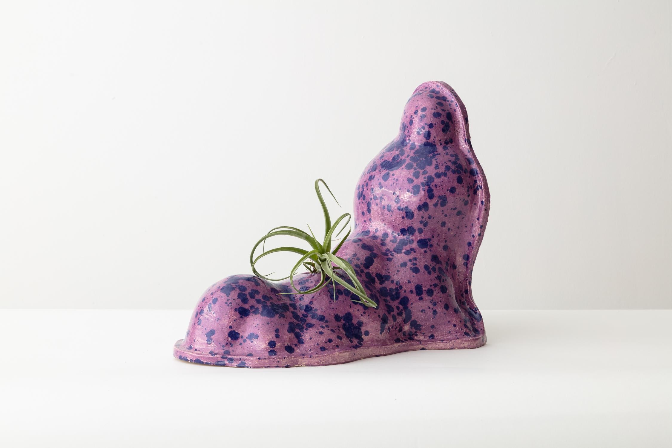 Handmade by BNAG (Oliver-Selim Boualam and Lukas Marstaller)

Materials: Glazed ceramic

Dimensions: H 16