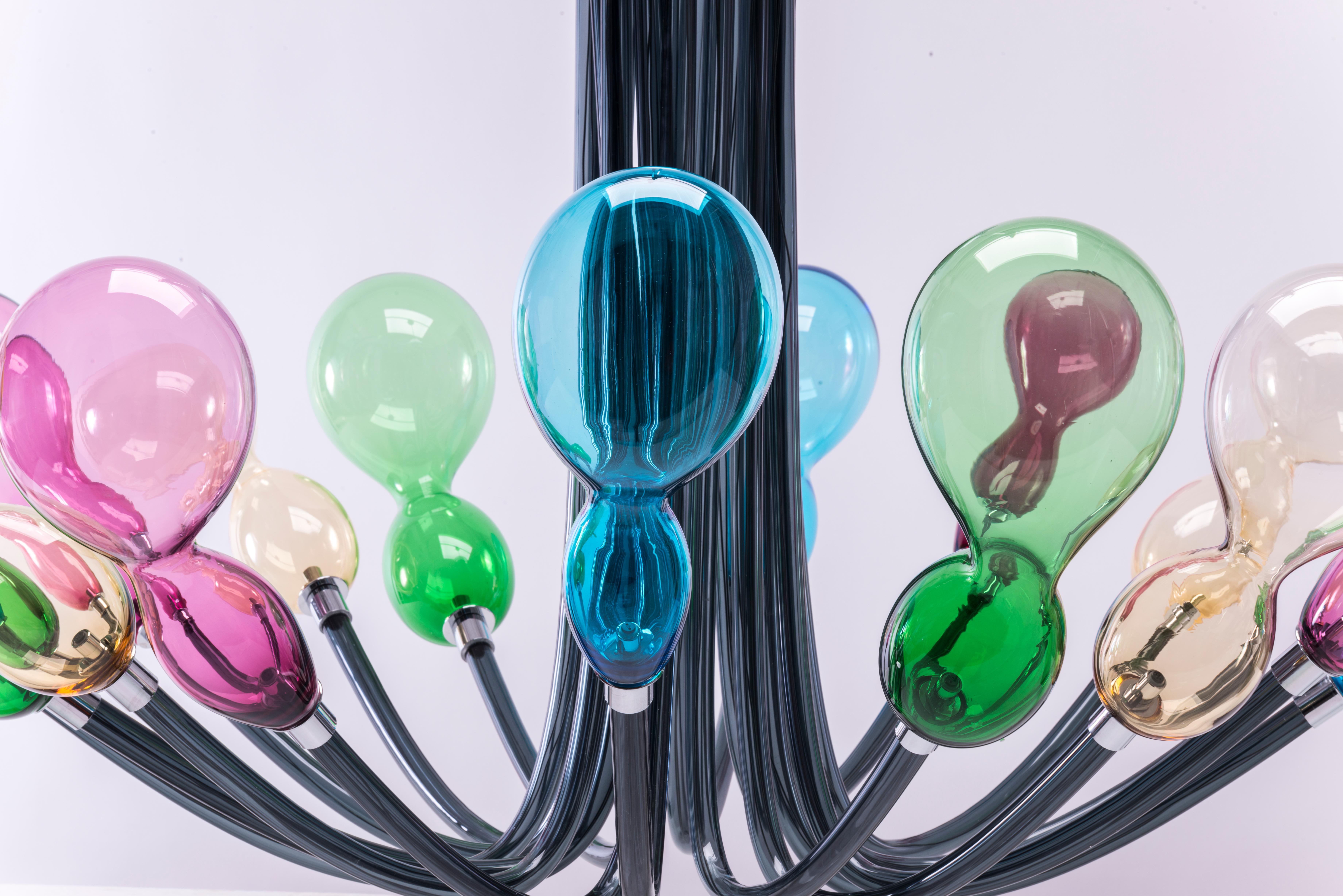 21. Jahrhundert Karim Rashid-Kronleuchter, 12 Lichter, Muranoglas, verschiedene Farben (Italienisch) im Angebot