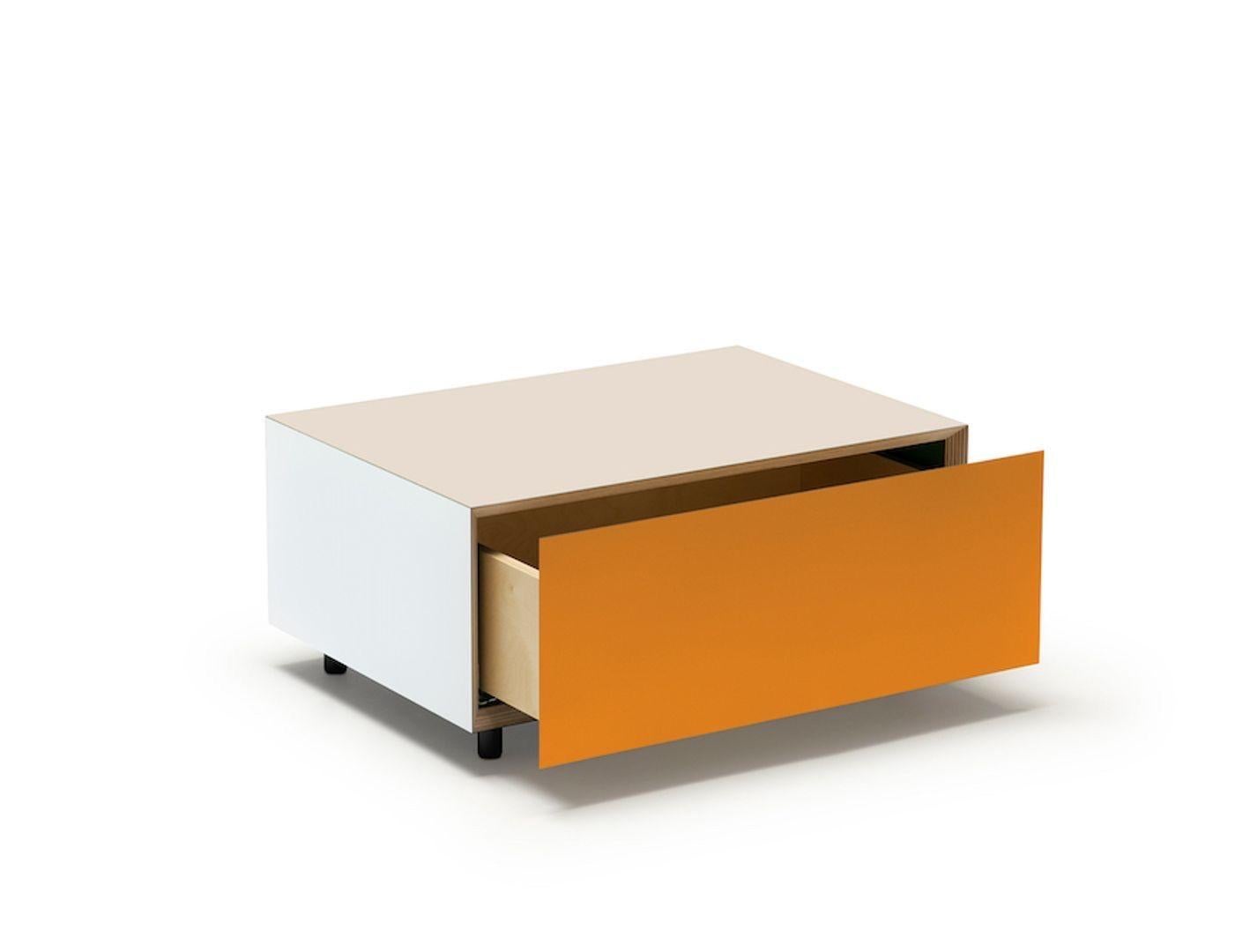 Treating colour as a material, Bloc side tables are based on the idea of recreating a hand-
drawn cube, using different tones and shades to suggest an optical illusion.
Hidden in the plywood structure is a drawer with a soft-open mechanism,