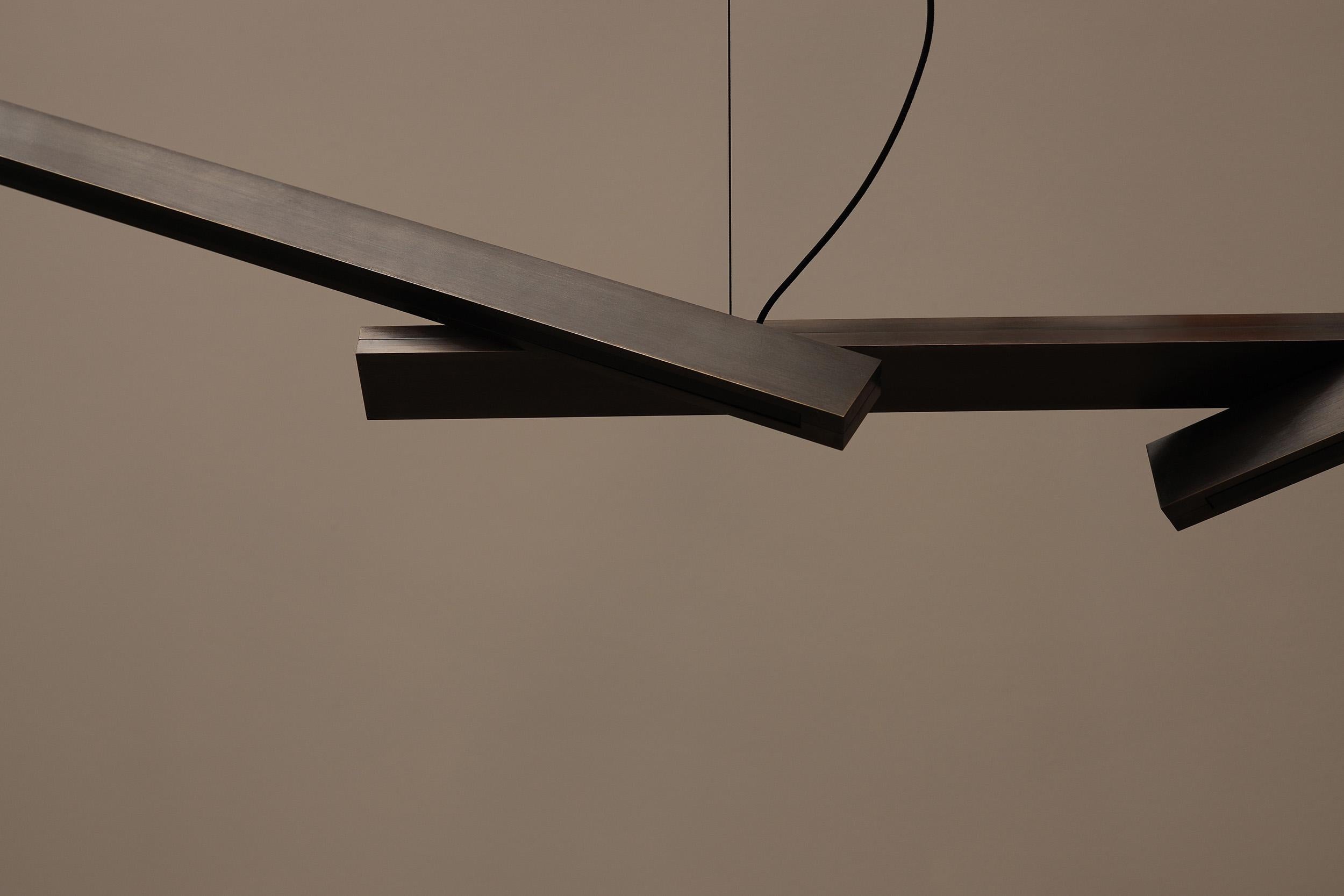 Colgante Bloc , Luminaria LED escultórica brutalista, latón patinado en venta 6