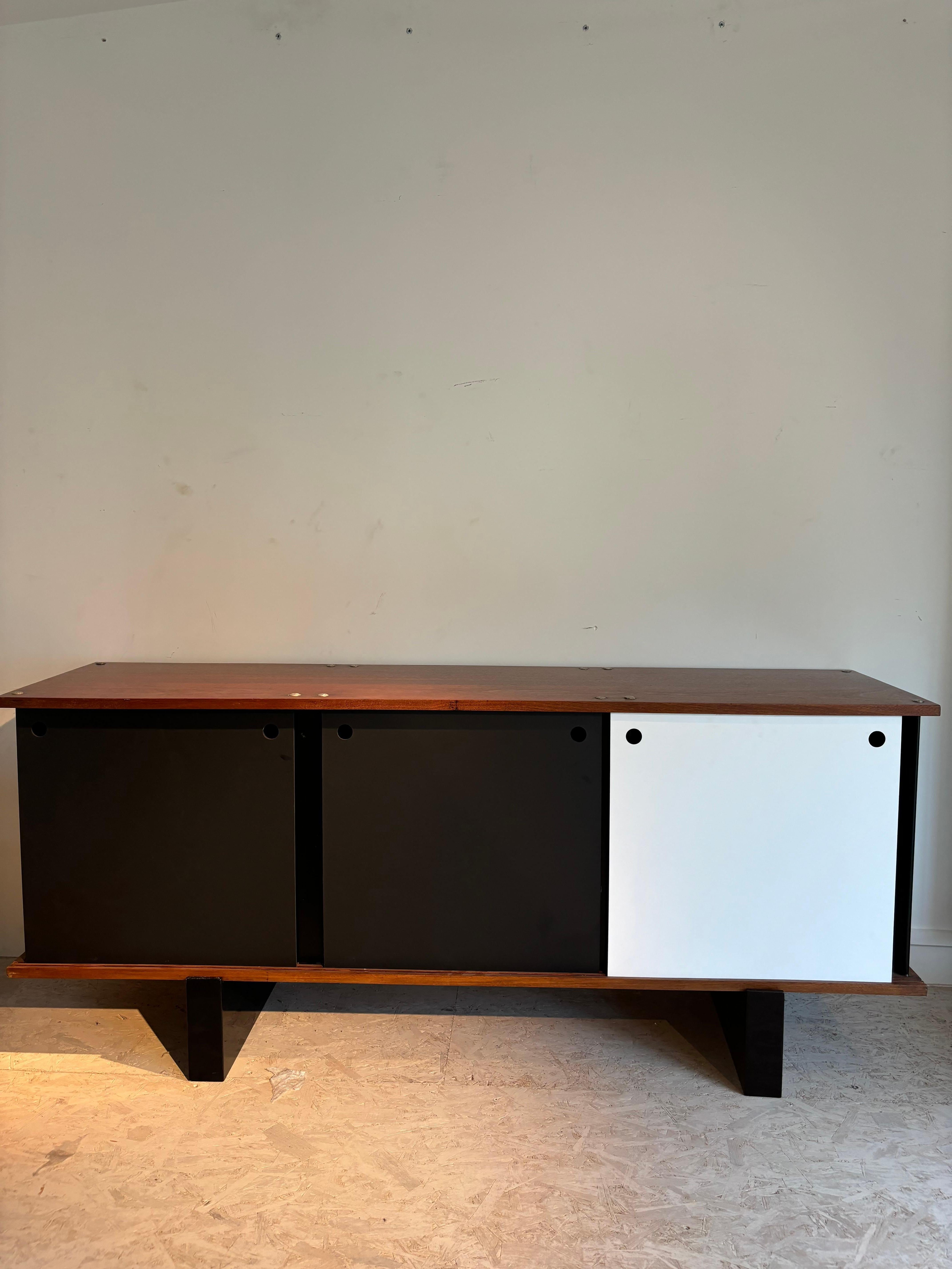 Buffet Bloc de Charlotte Perriand en vente 9