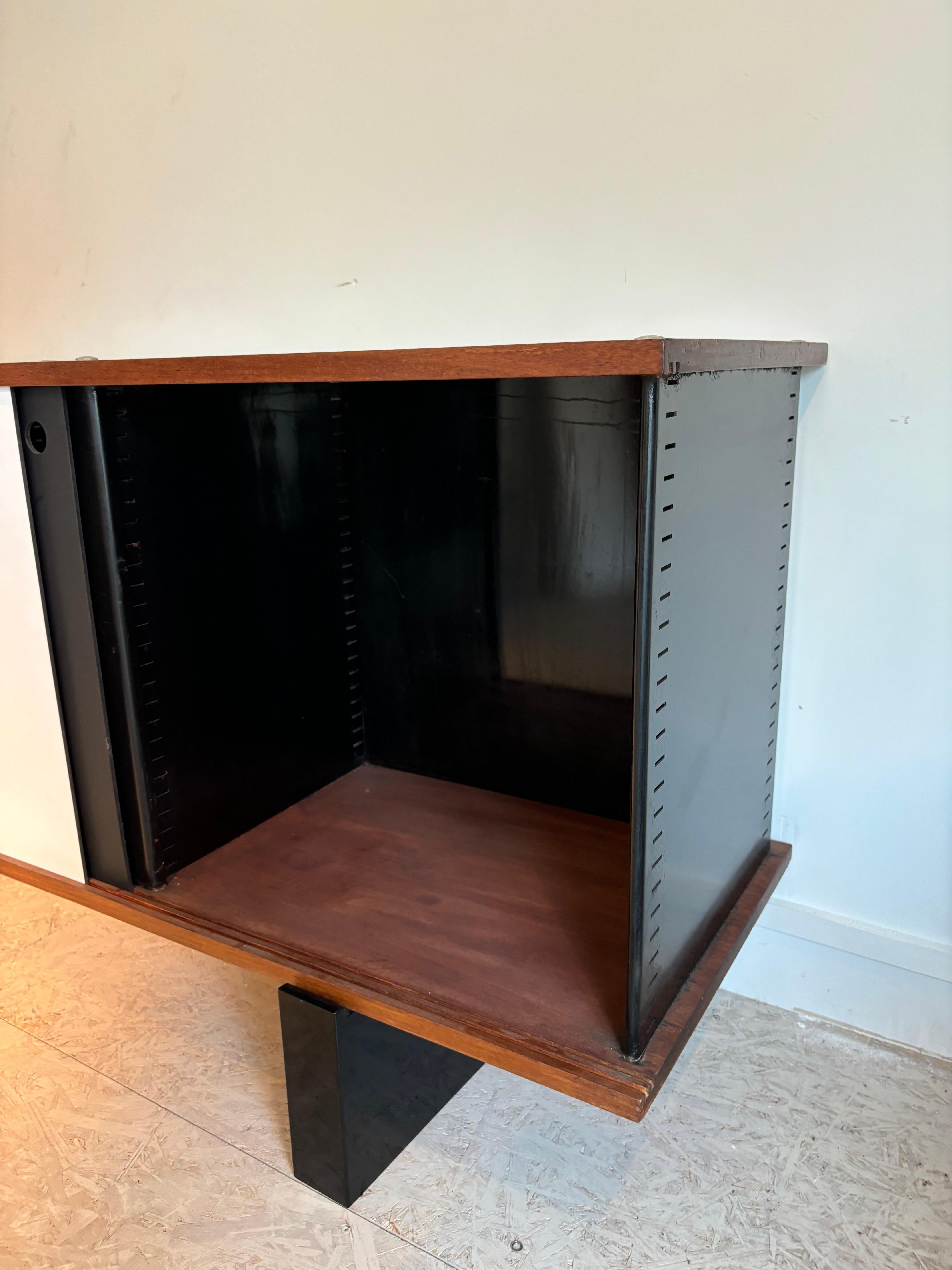 Buffet Bloc de Charlotte Perriand en vente 1