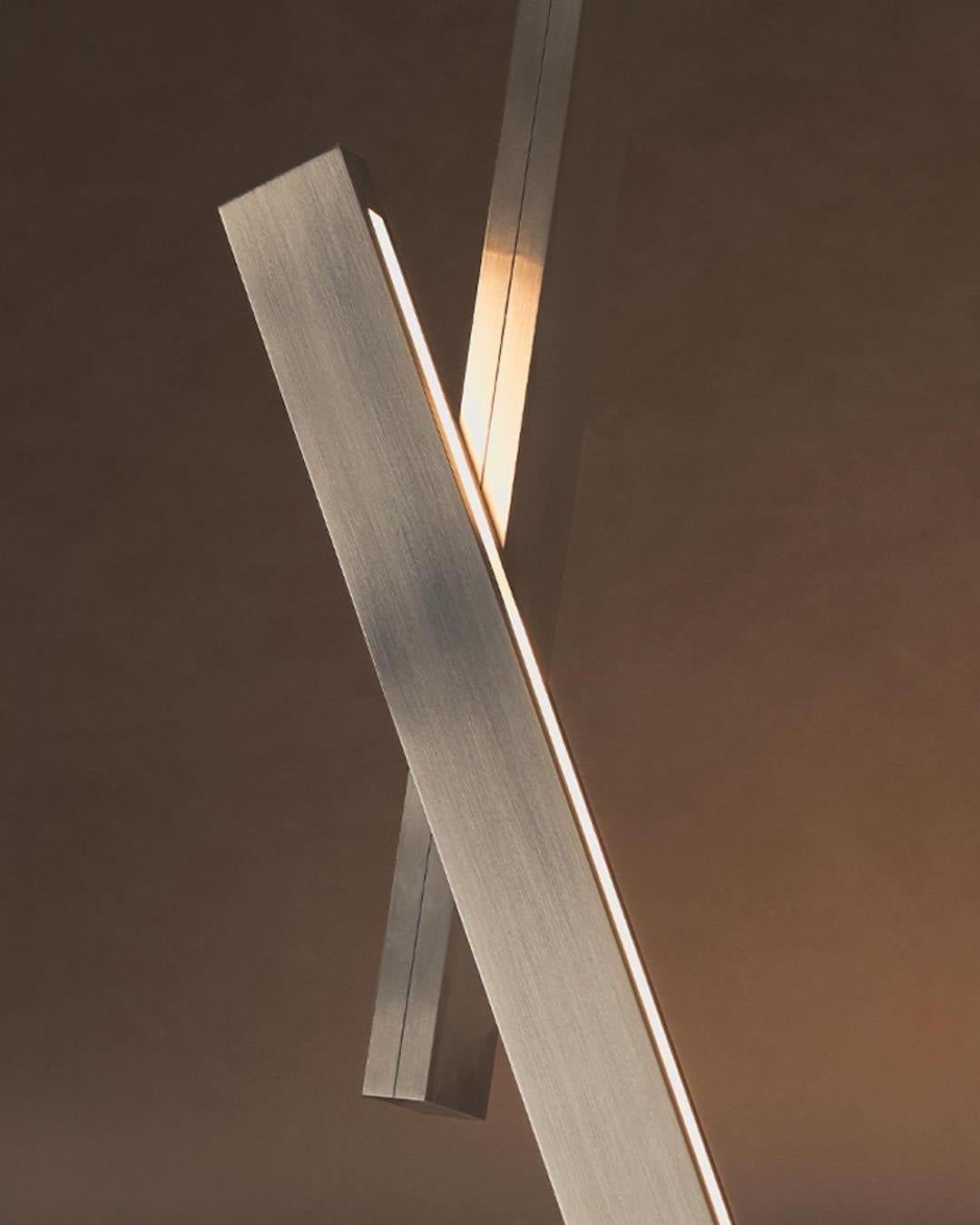 Bloc Vertical Pendant, luminaire LED sculptural brutaliste, laiton en vente 2