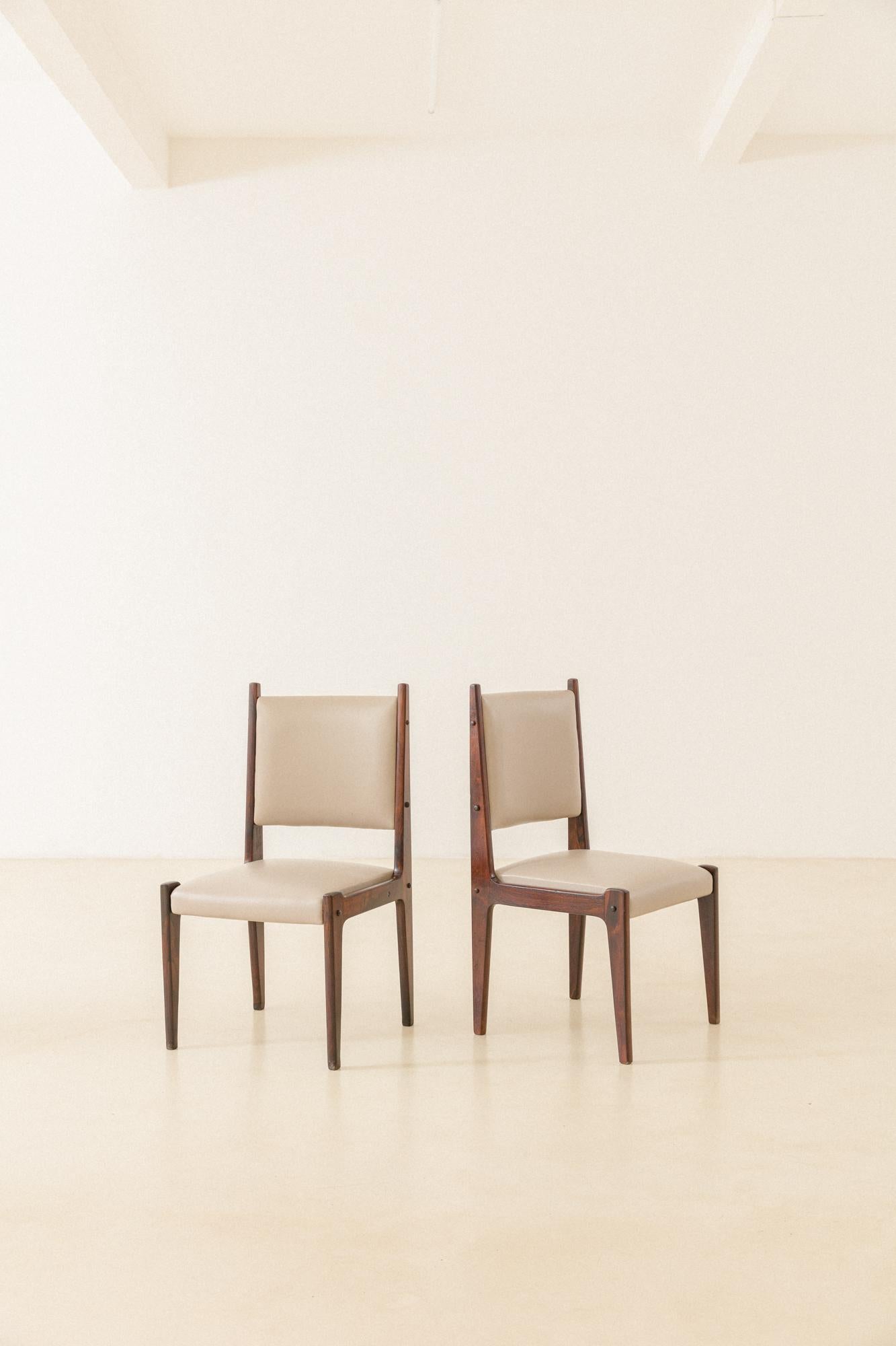 Bloch-Stühle von Sergio Rodrigues, brasilianisches Midcentury-Design, 1964 (Brasilianisch) im Angebot