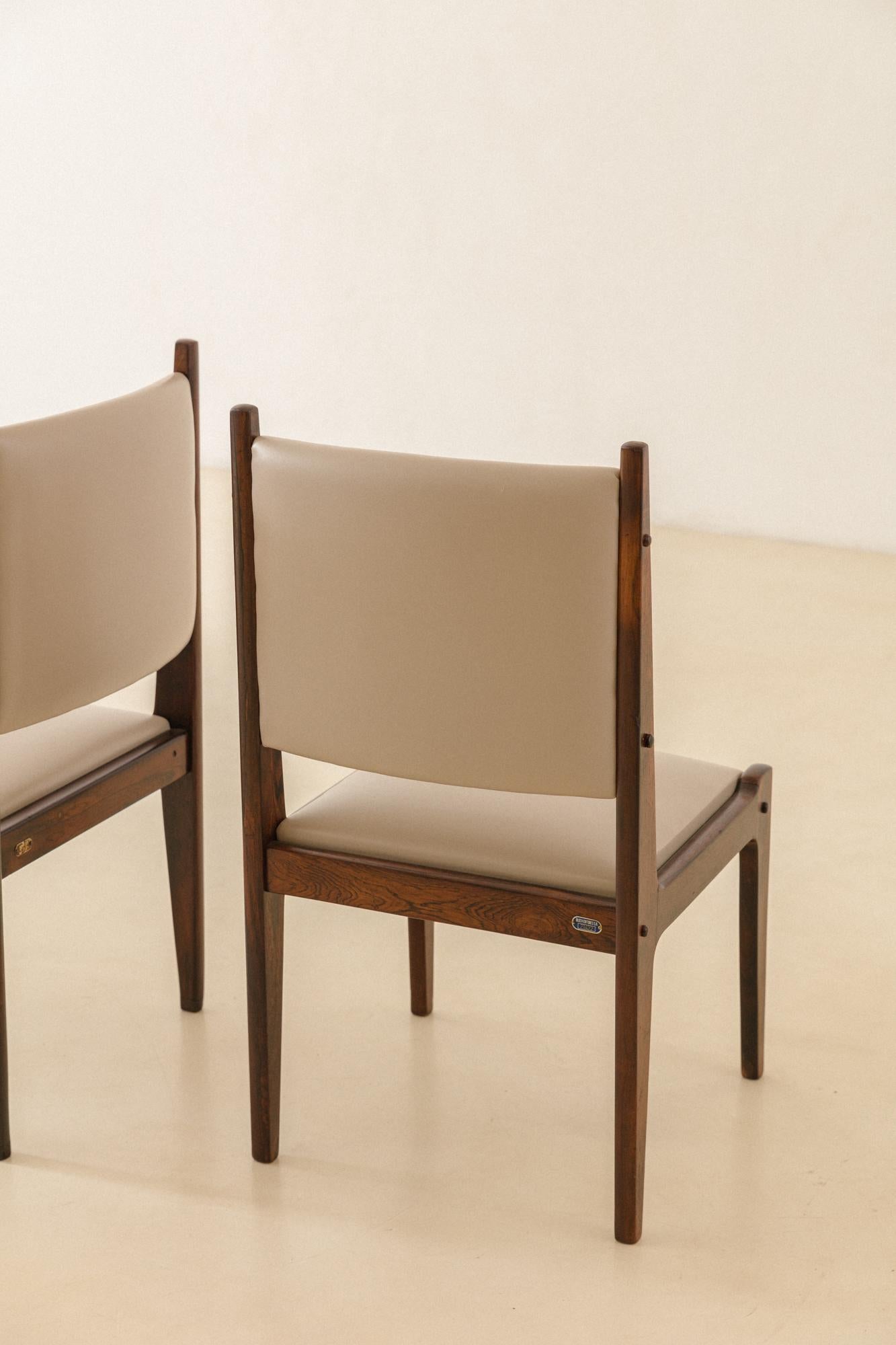 Bloch-Stühle von Sergio Rodrigues, brasilianisches Midcentury-Design, 1964 (Rosenholz) im Angebot