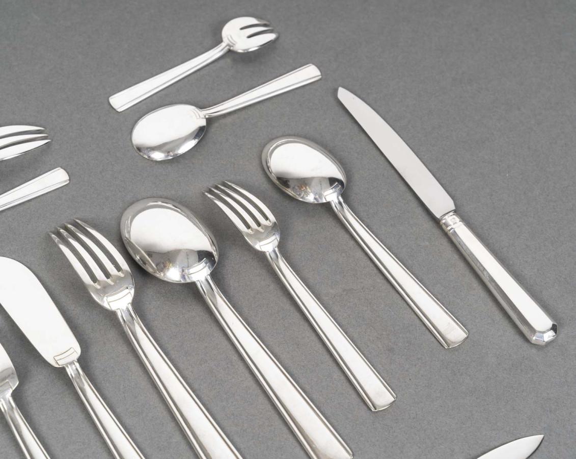 BLOCH ESCHWEGE - STERLING SILVER CUTLERY SET - 266 Pieces, 1930s Period For Sale 11
