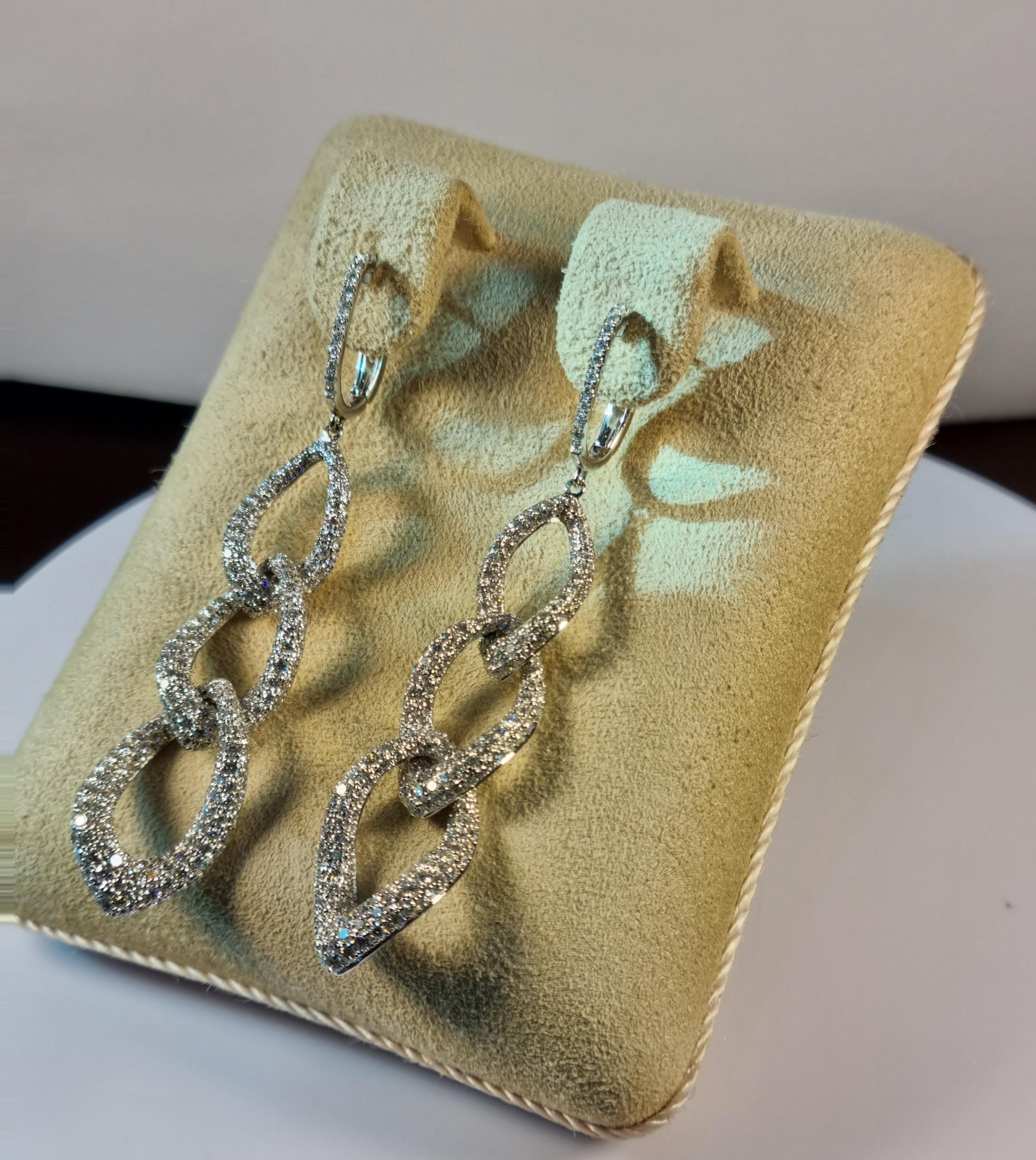 Ohrringe mit Blockkette in Pavé aus Diamanten und Weißgold im Zustand „Neu“ im Angebot in Bilbao, ES