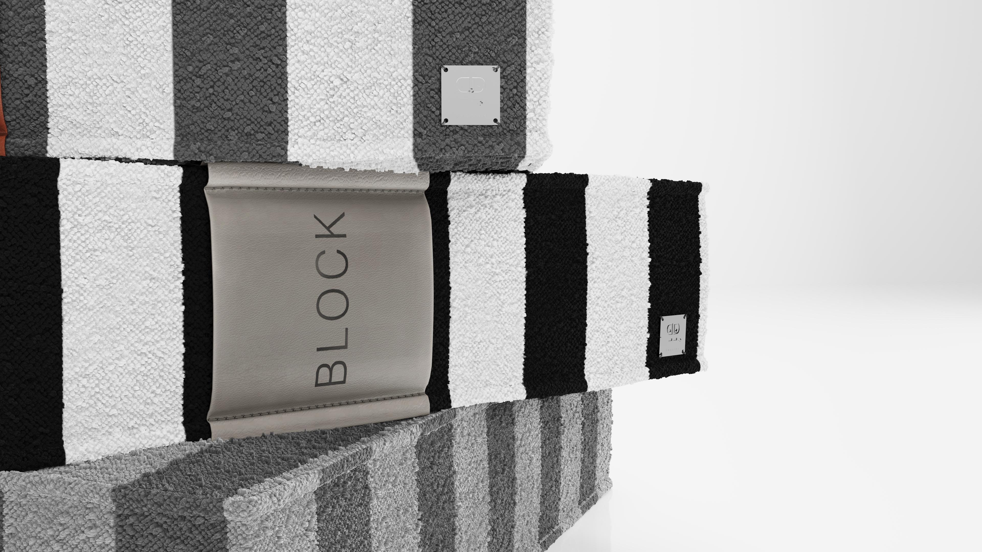 XXI secolo e contemporaneo Cuscino da pavimento Block (nero e grigio) in vendita