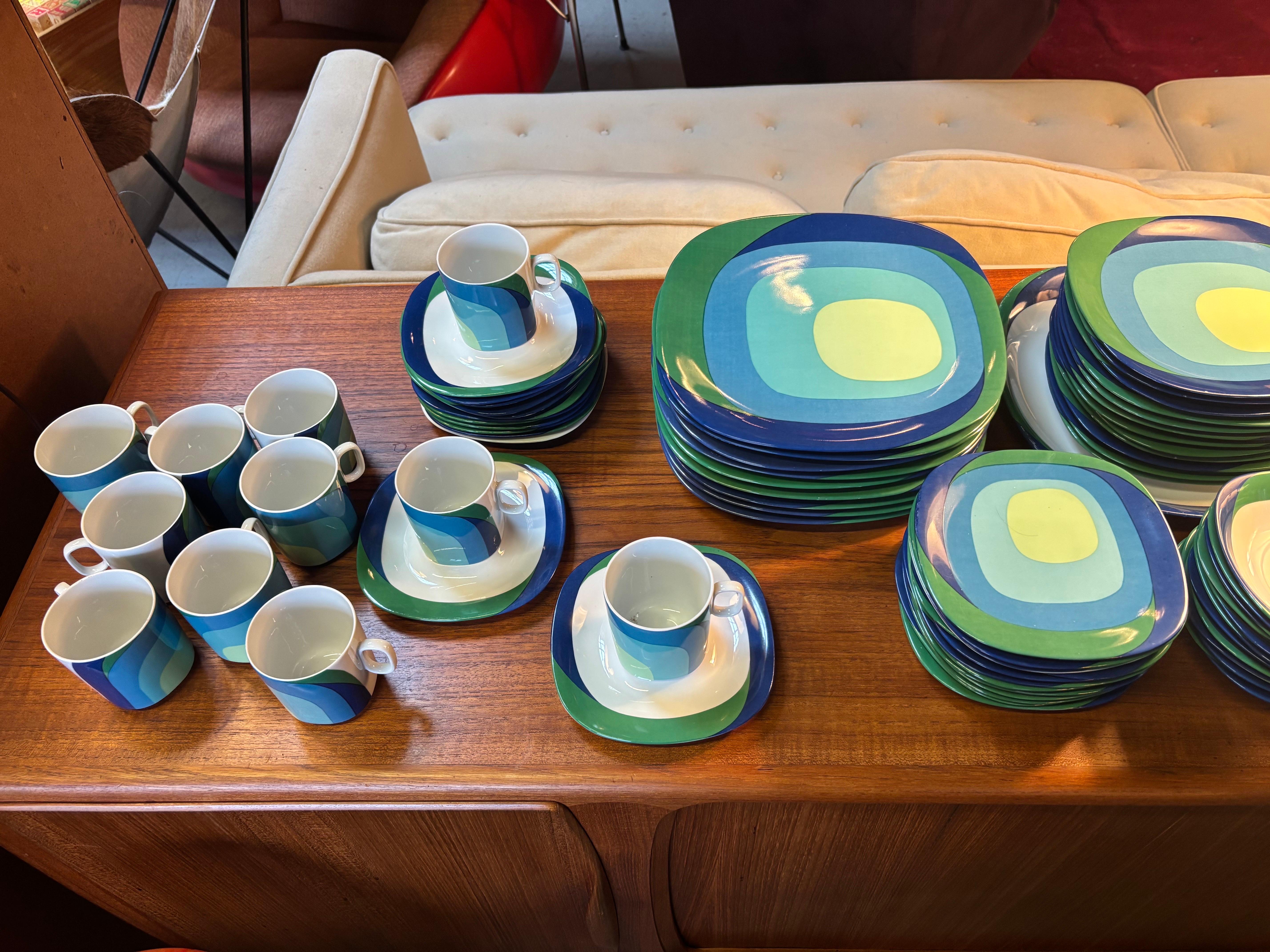 Bloc Germany Study in Squares Dinnerware Set en vente 3