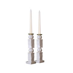 Set di candelieri bianchi contemporanei scolpiti Block & Pearl di Margit Wittig
