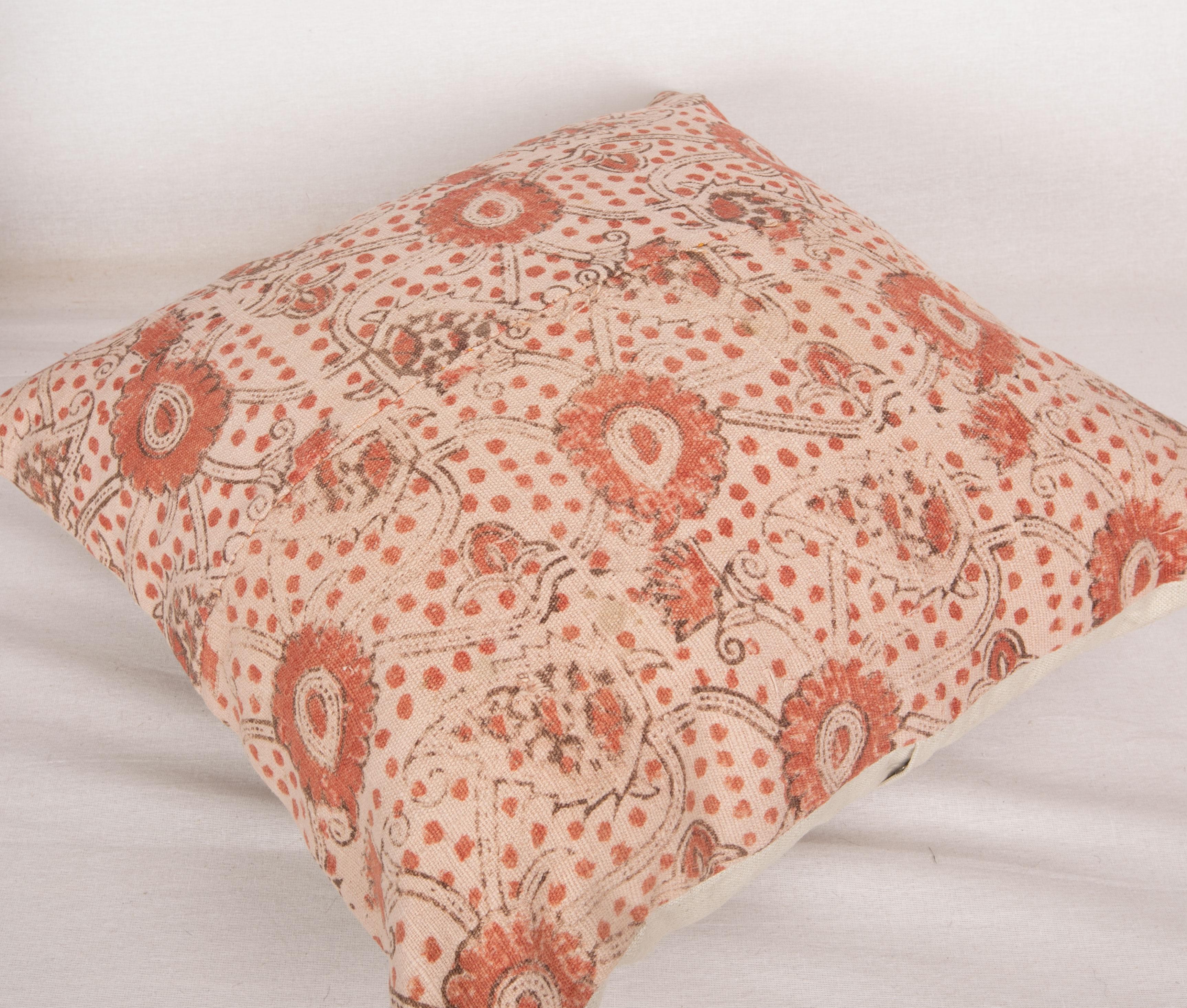 Block Printed Cotton Pillow Cover, Uzbekistan, 1930s In Good Condition For Sale In Istanbul, TR