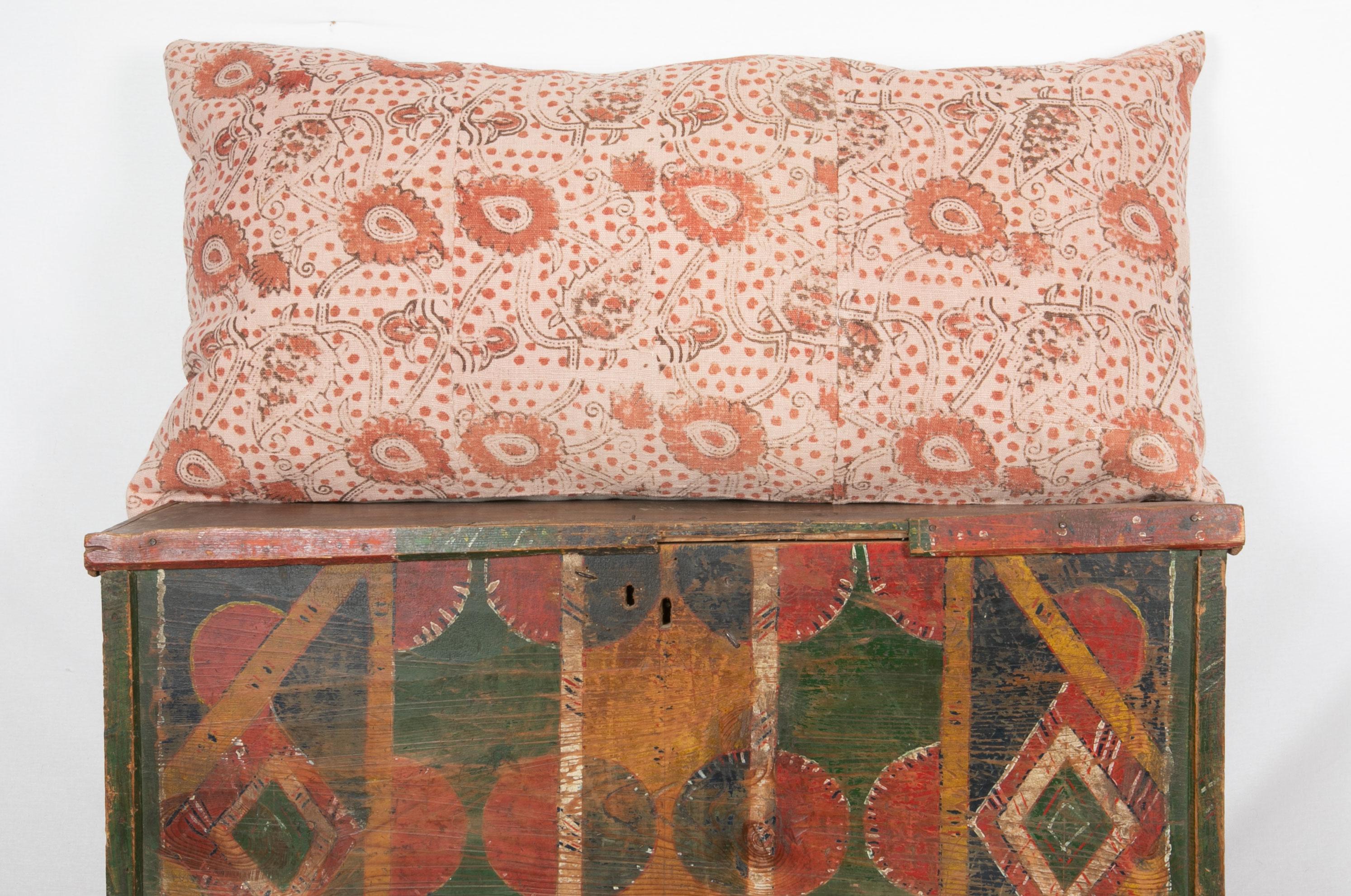 Block Printed Cotton Pillow Cover, Uzbekistan, 1930s For Sale 2