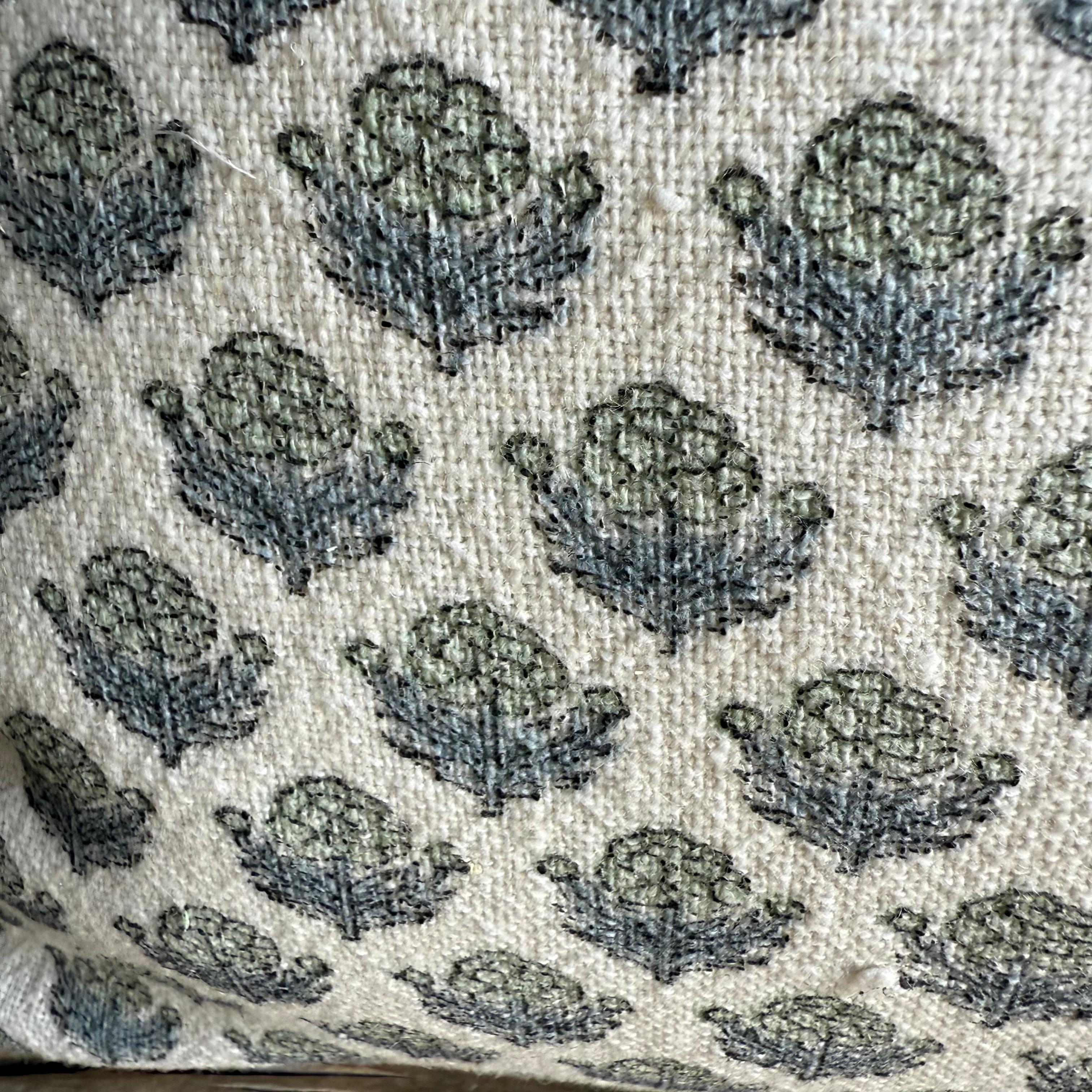 Coton Oreillers d'appoint imprimés en bloc avec insert en plumes de duvet en vente