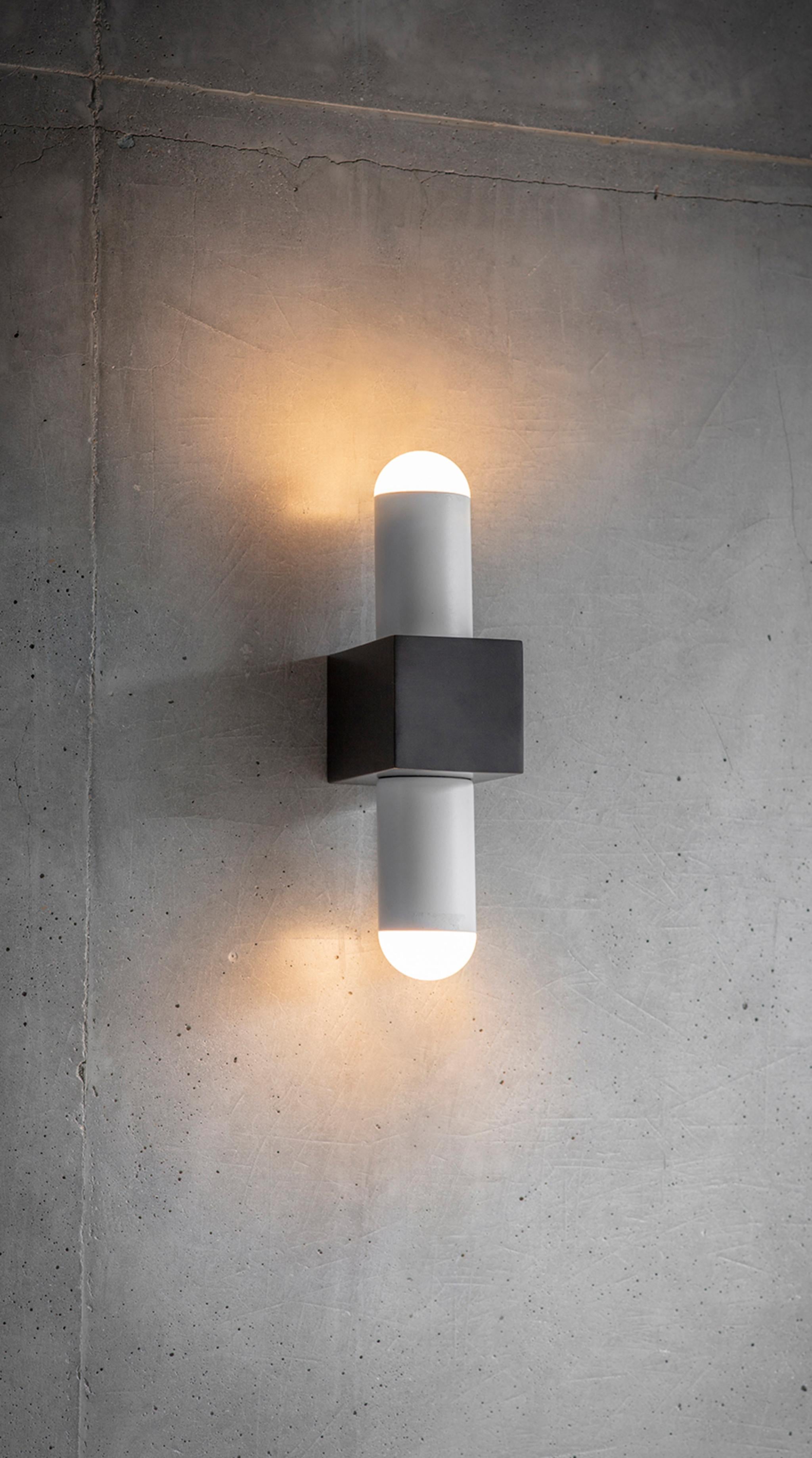 Block Wall Lamp by Square in Circle In New Condition For Sale In Geneve, CH