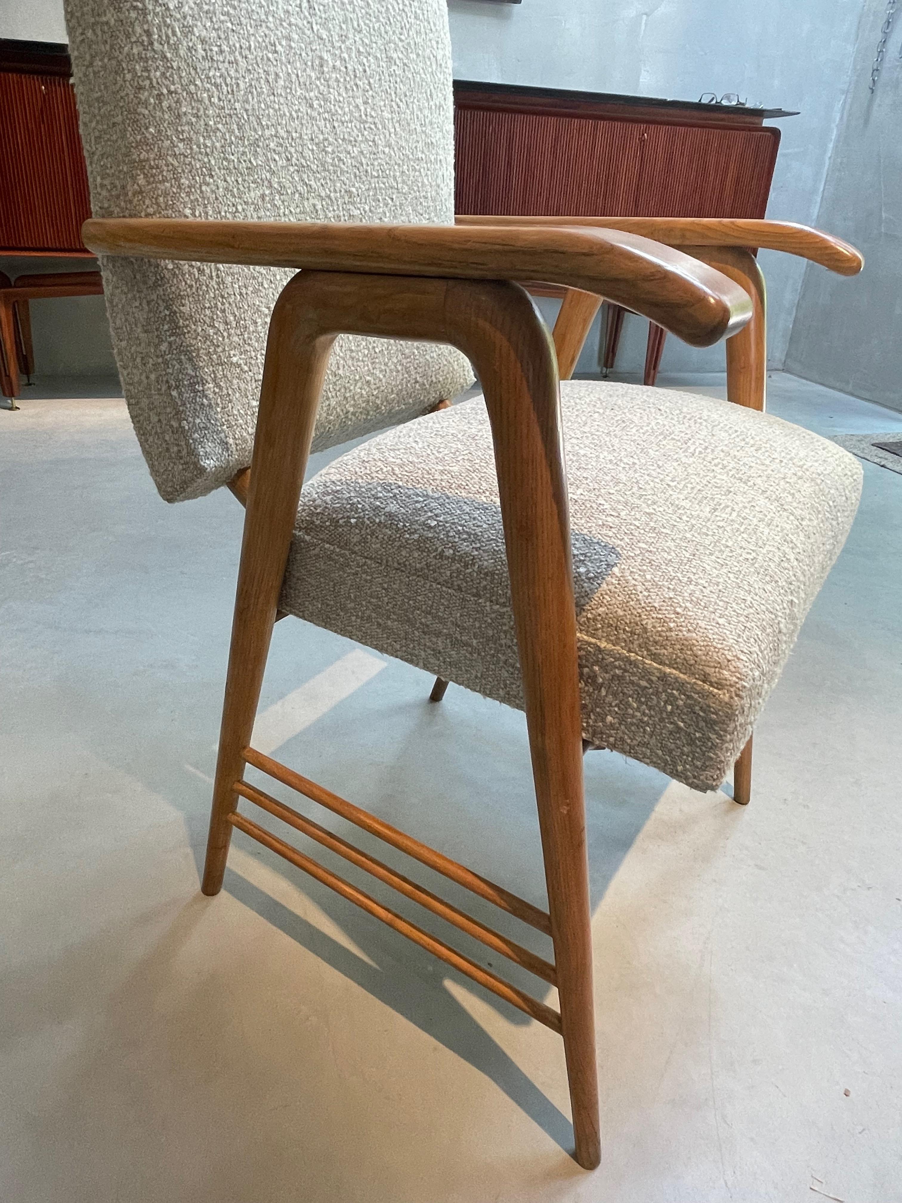 Blond Ash Desk Chair Style Of Gio Ponti, Italy, 1940s In Good Condition For Sale In New York, NY