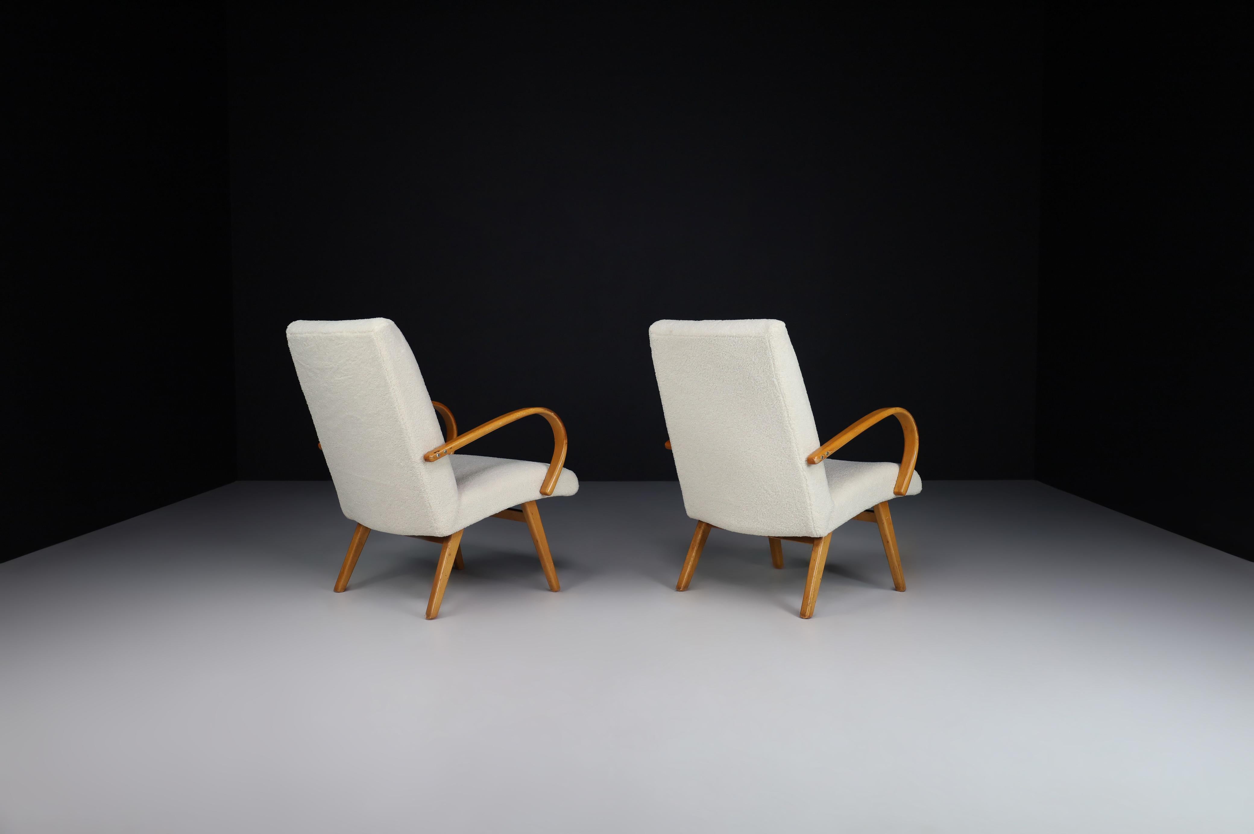 Blond Bentwood Armchairs Manufactured and Designed in Praque, 1950s For Sale 2